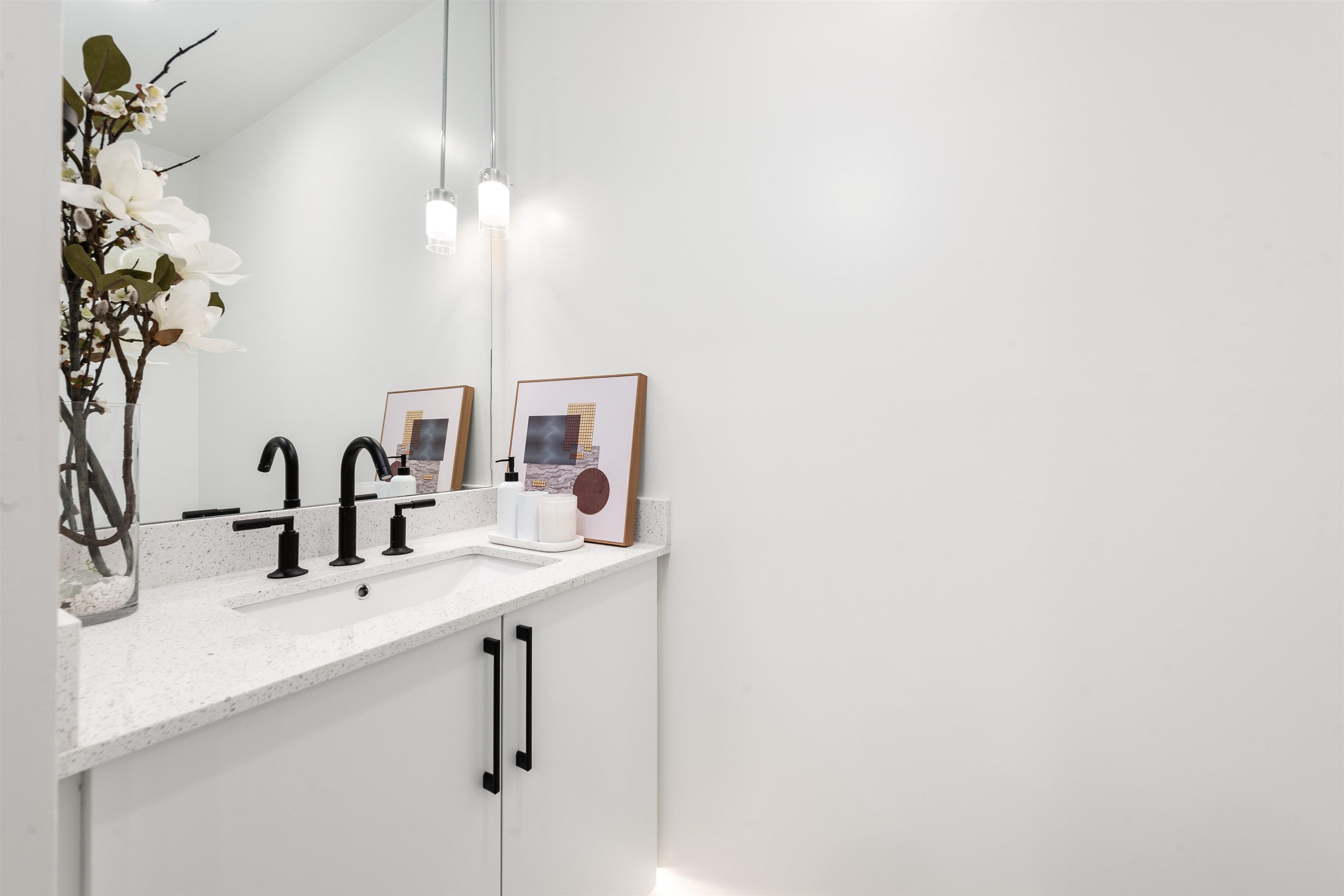135 535 E 2ND STREET Unit: 135