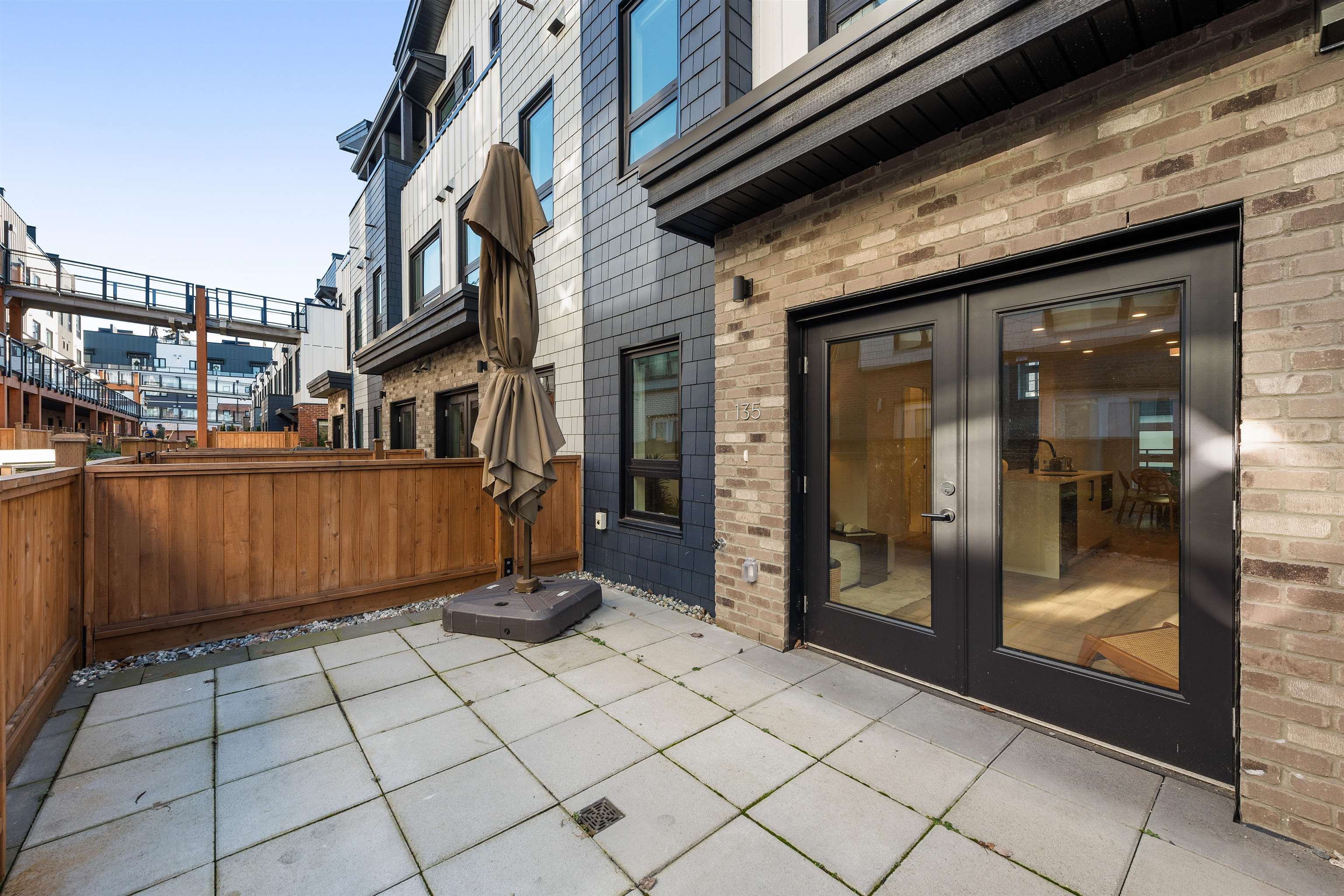 135 535 E 2ND STREET Unit: 135