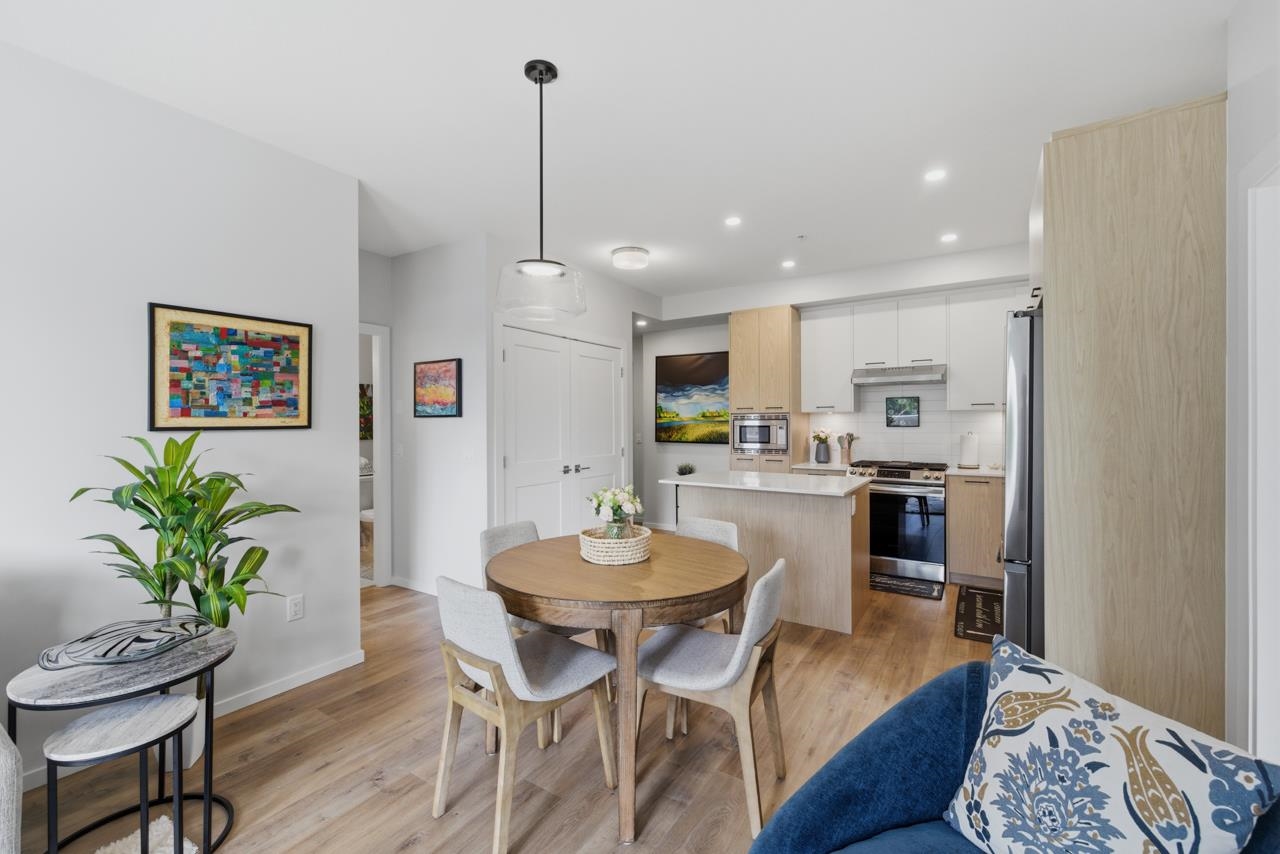 408 3317 148 STREET Unit: 408
