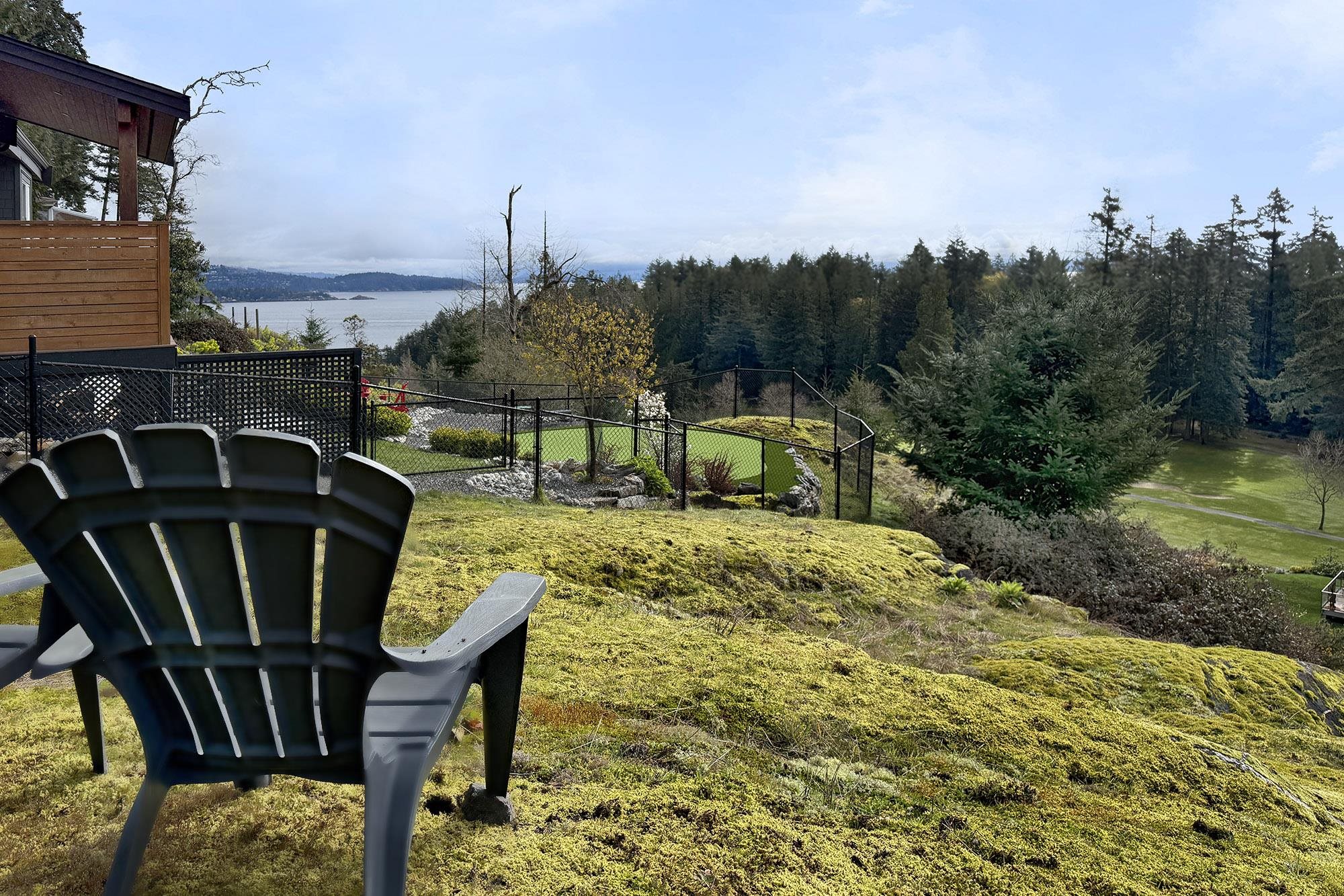 879 SEYMOUR BAY DRIVE