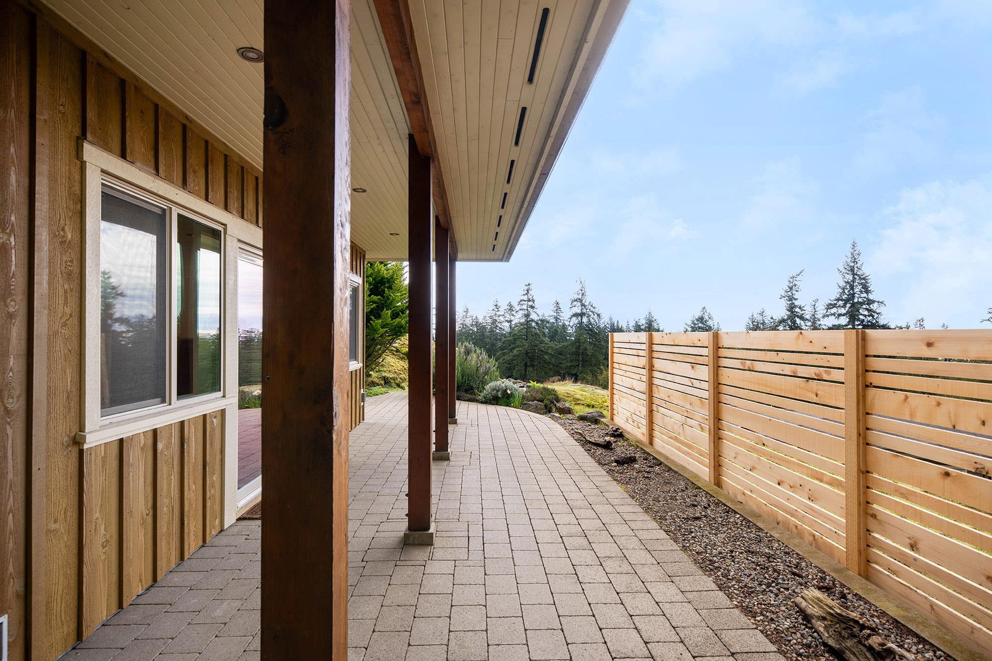 879 SEYMOUR BAY DRIVE