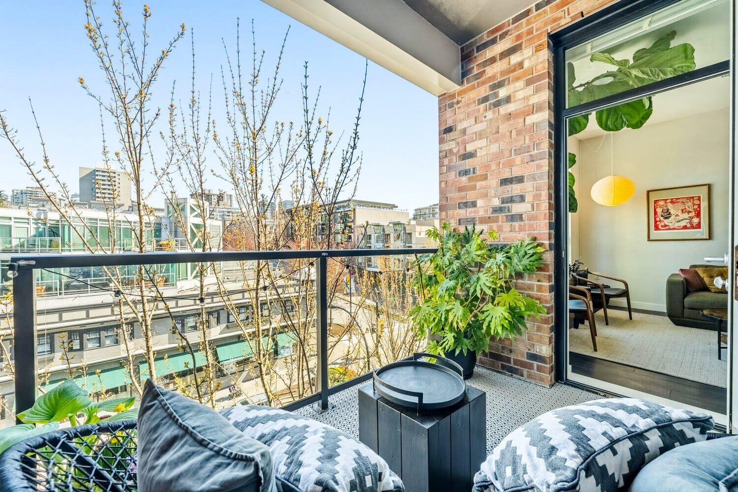 408 105 W 2ND STREET Unit: 408
