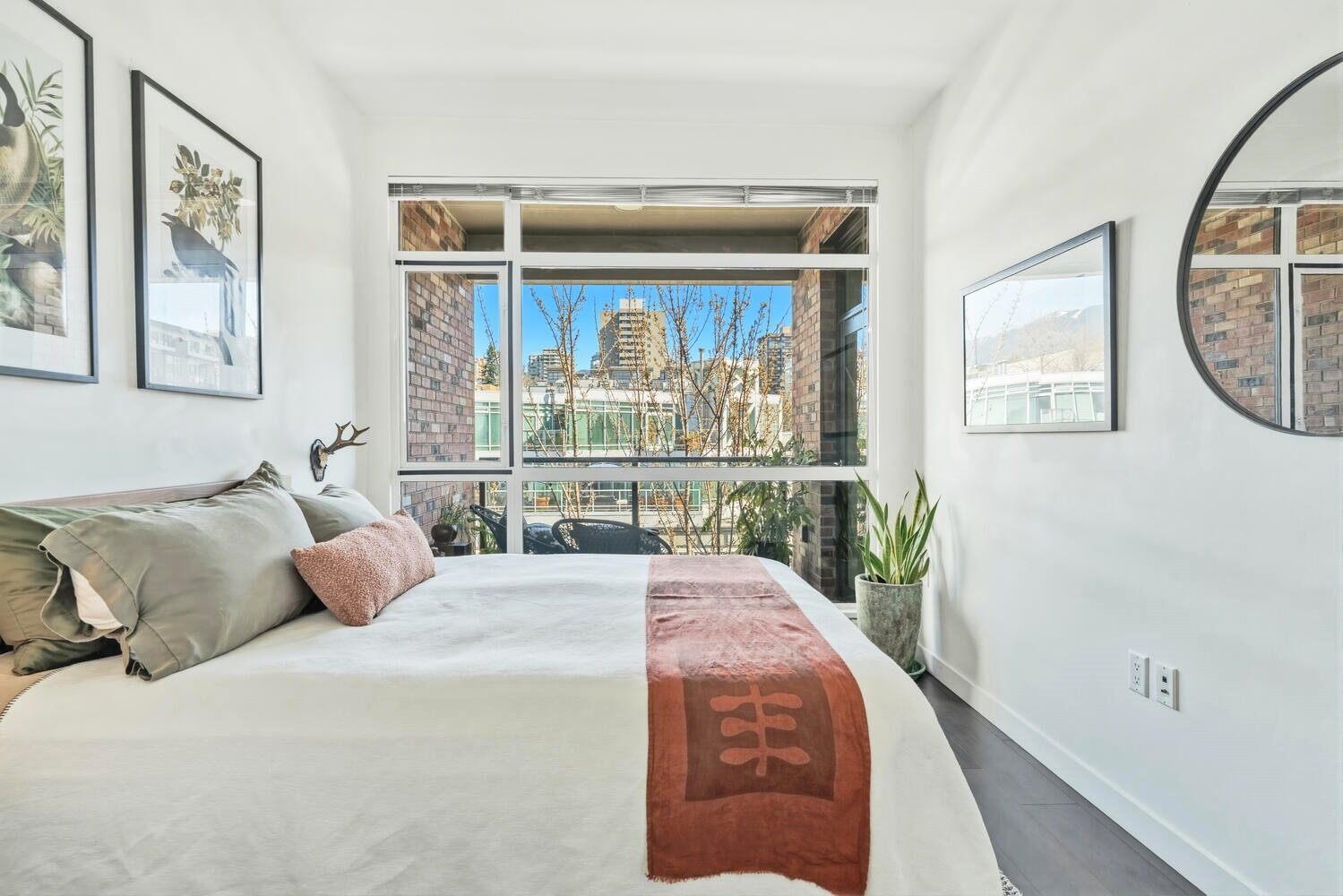 408 105 W 2ND STREET Unit: 408