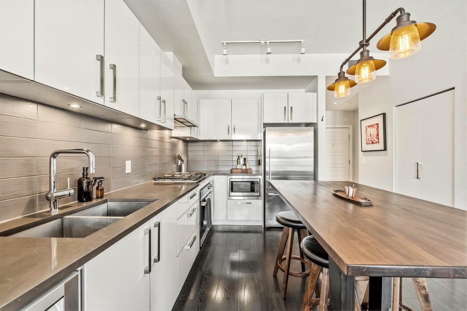 408 105 W 2ND STREET Unit: 408
