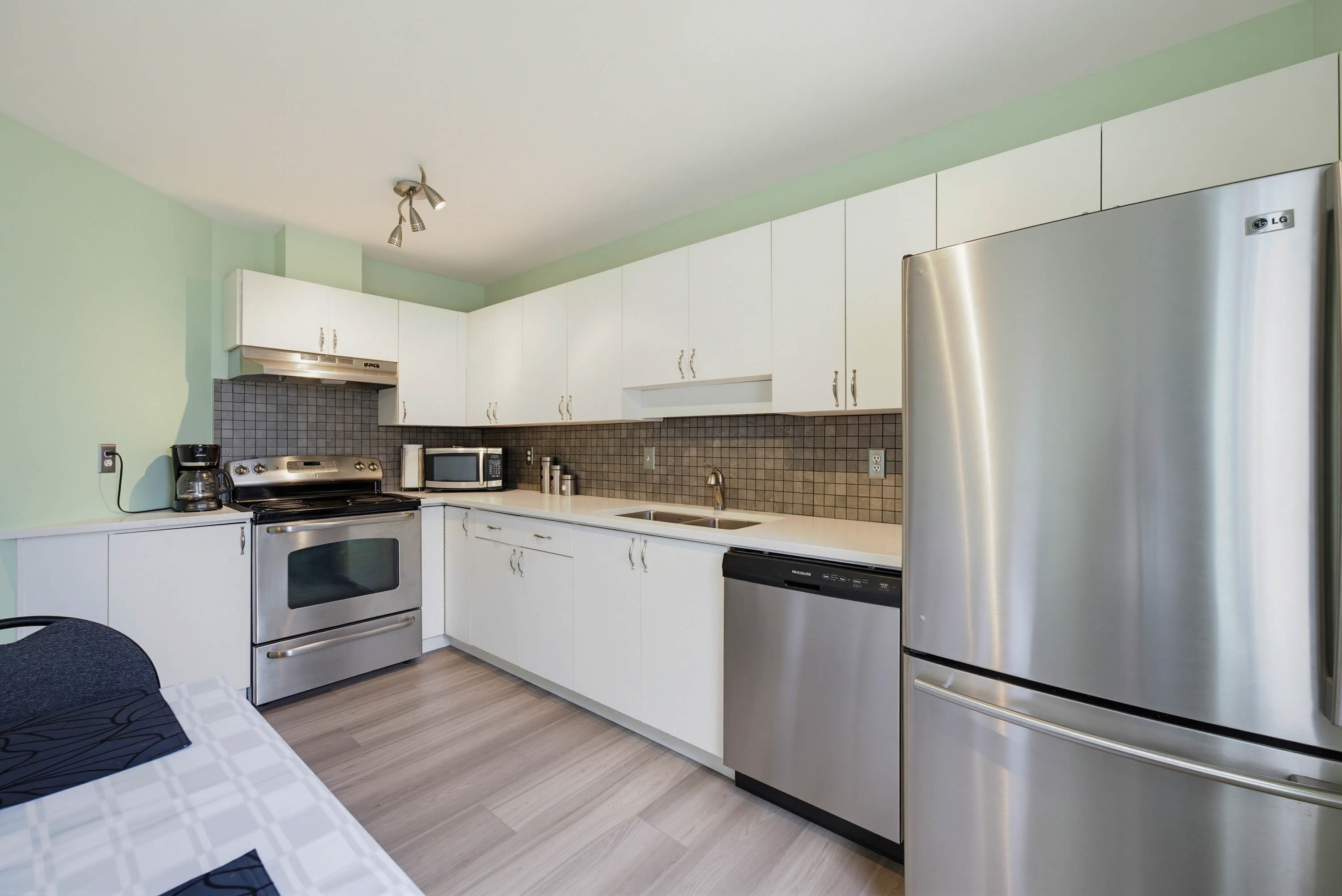 306 20257 54 AVENUE Unit: 306