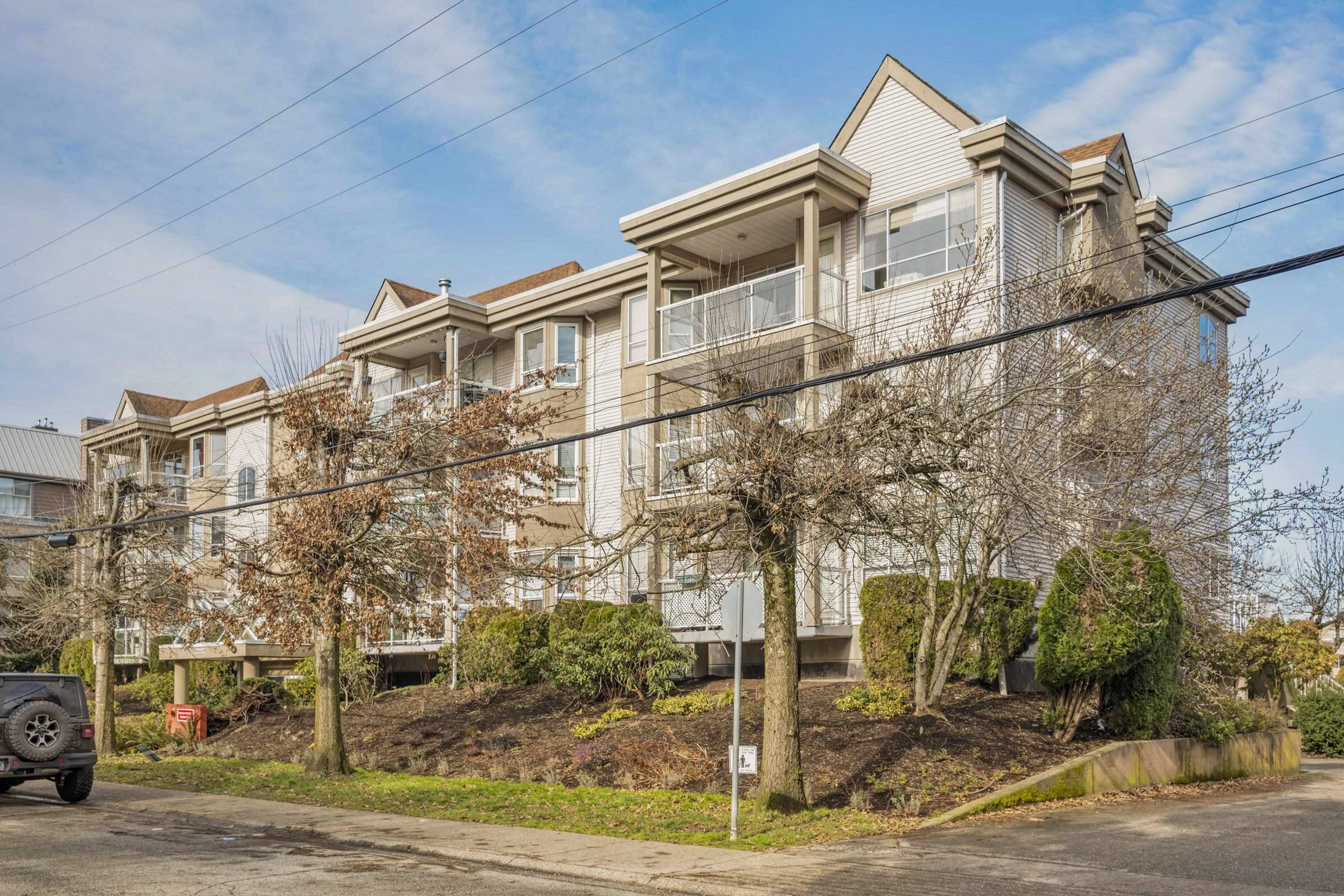 306 20257 54 AVENUE Unit: 306