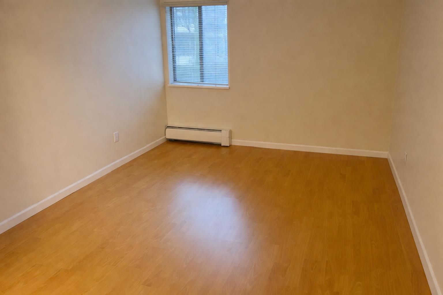 105 8460 ACKROYD ROAD Unit: 105
