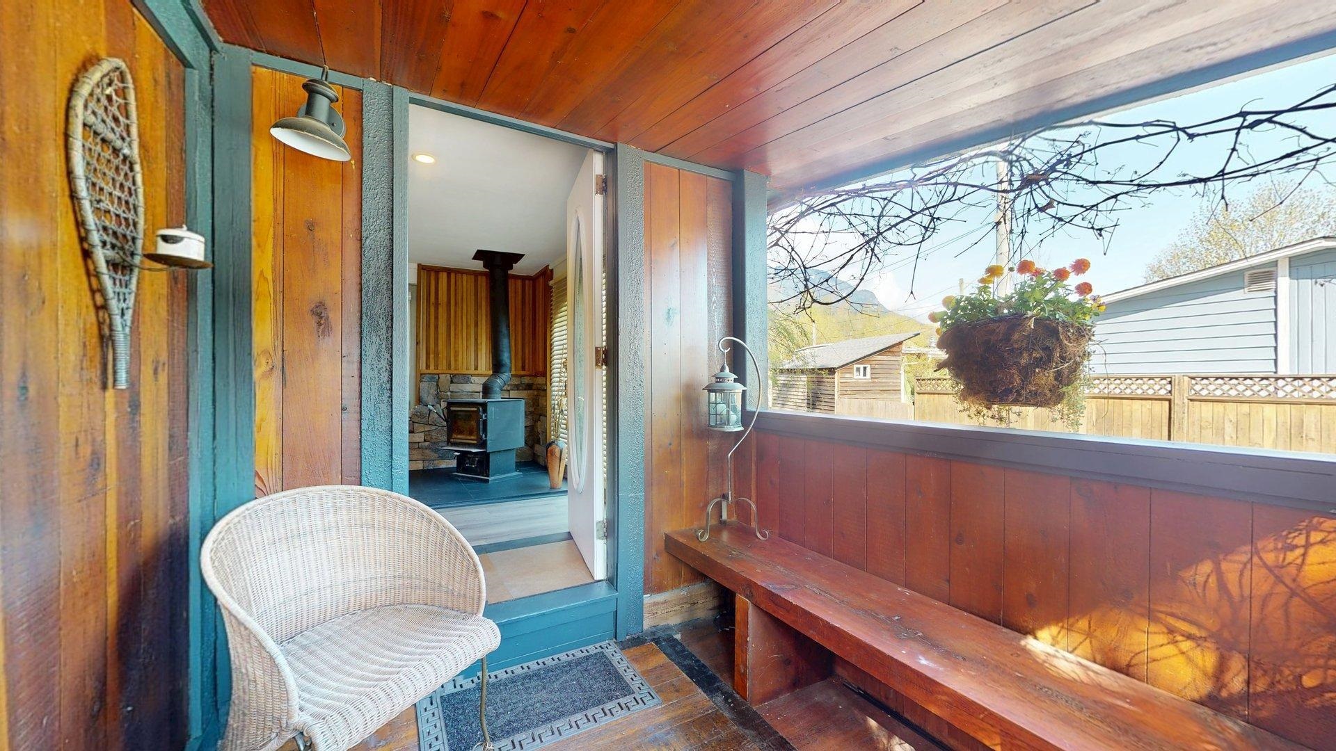 20 40022 GOVERNMENT ROAD Unit: 20