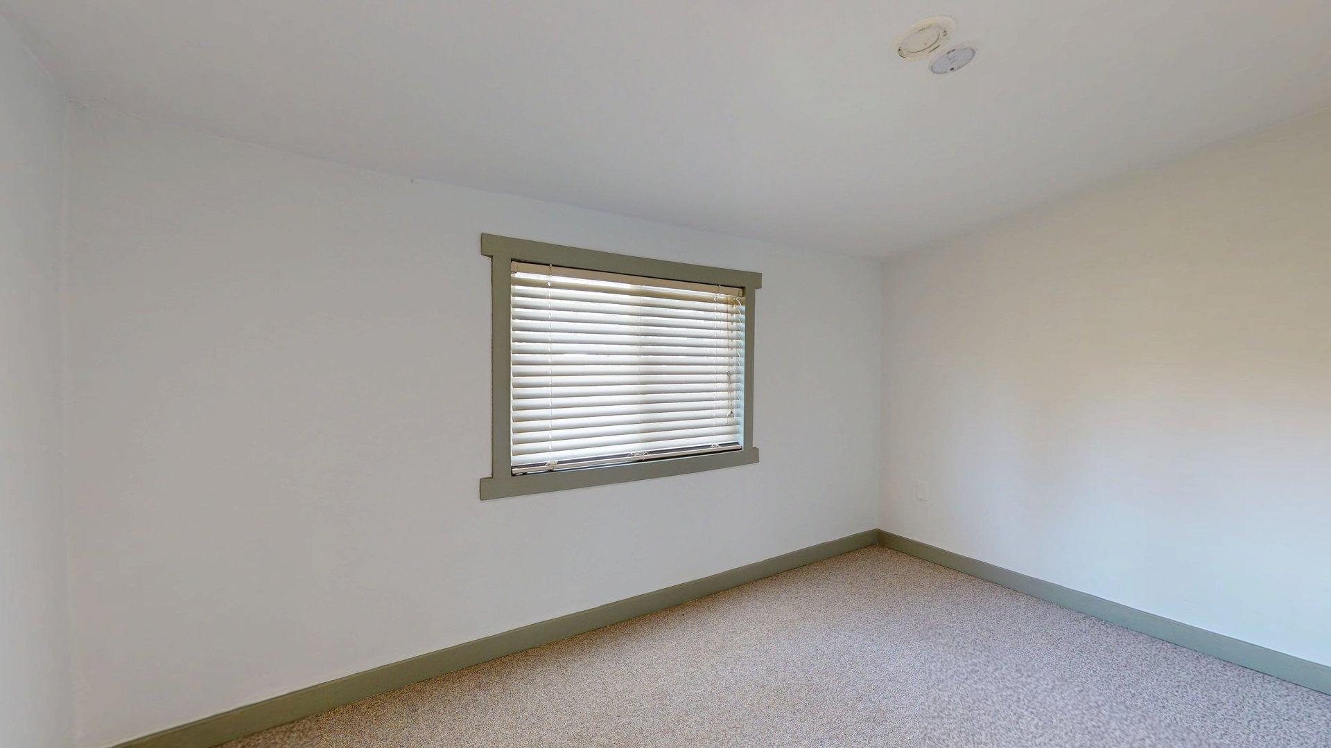 20 40022 GOVERNMENT ROAD Unit: 20