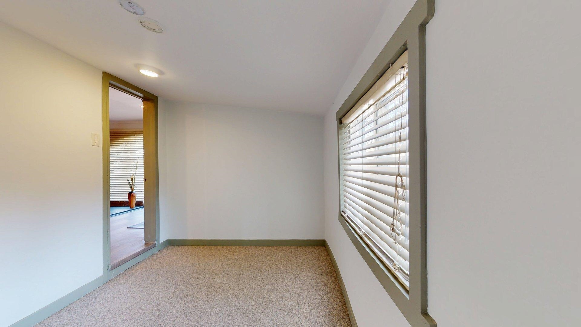 20 40022 GOVERNMENT ROAD Unit: 20