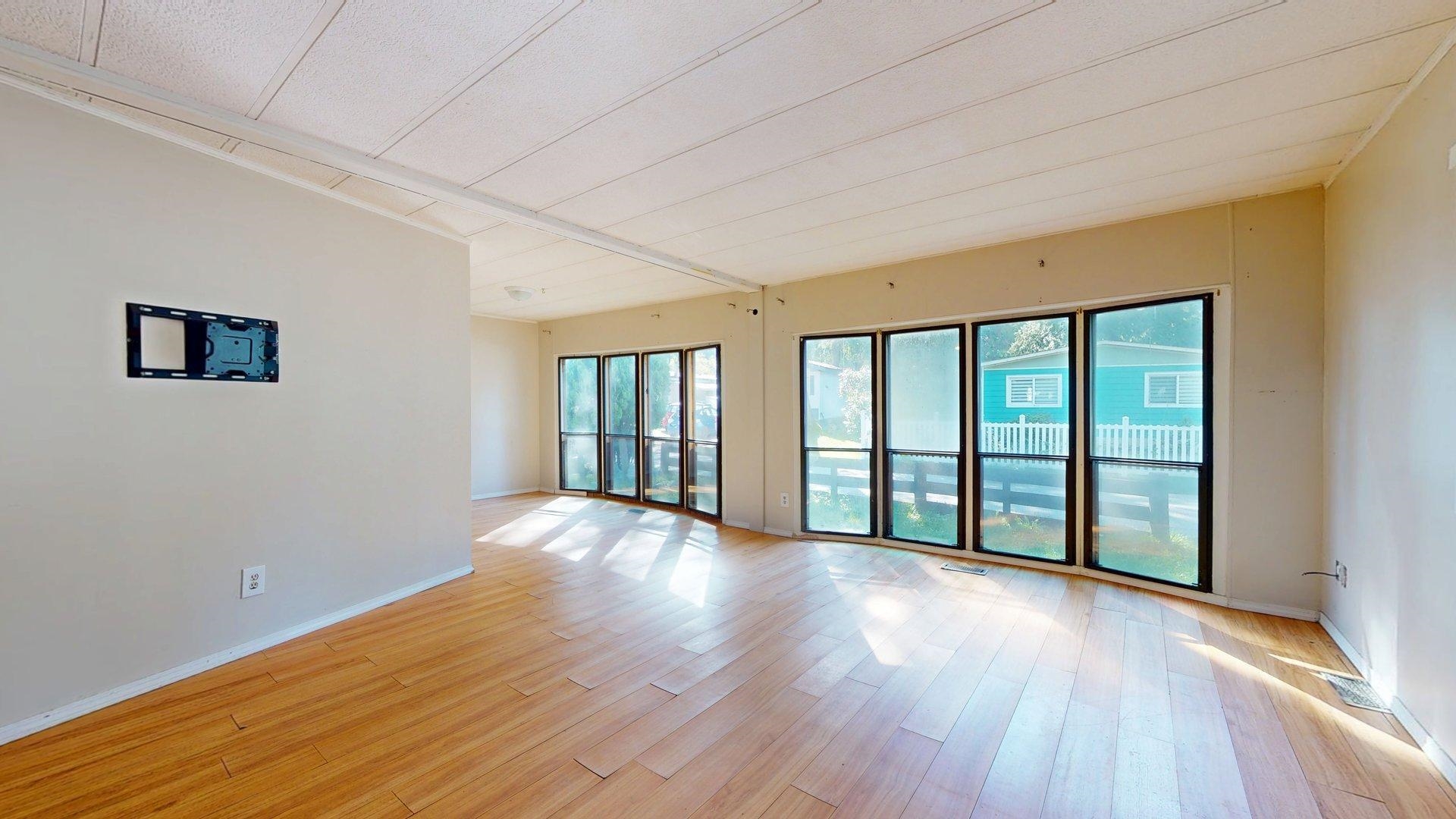 239 1830 MAMQUAM ROAD Unit: 239