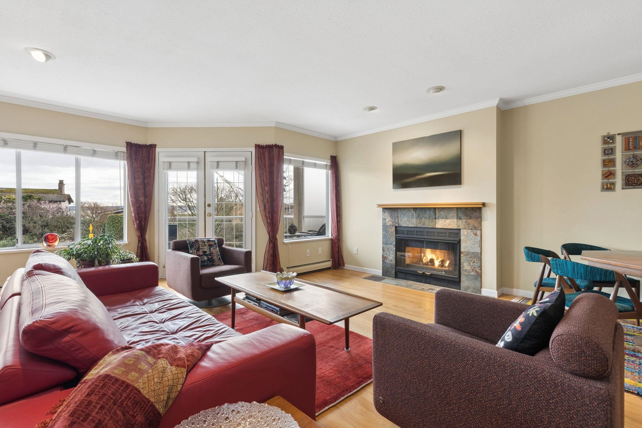 2333 BELLEVUE AVENUE