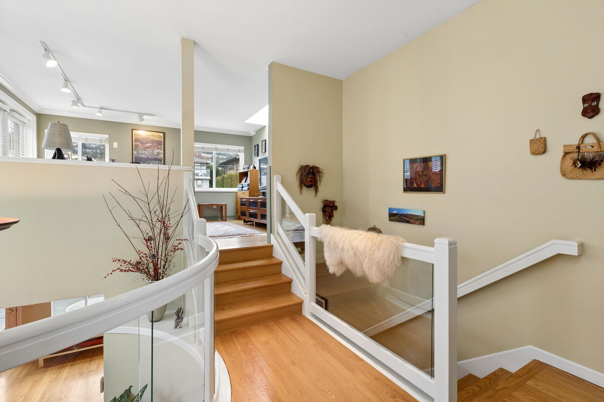 2333 BELLEVUE AVENUE