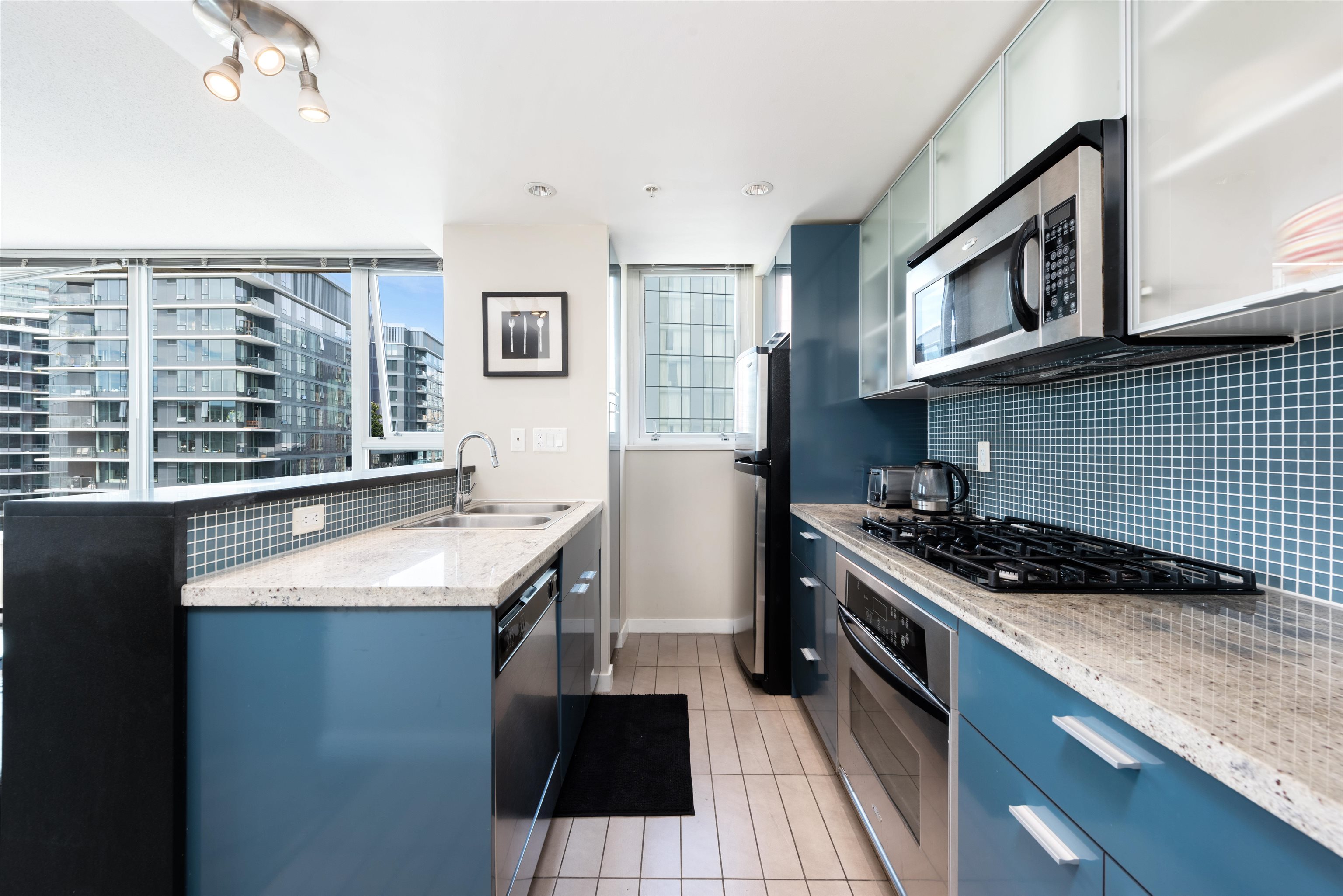 1606 33 SMITHE STREET Unit: 1606