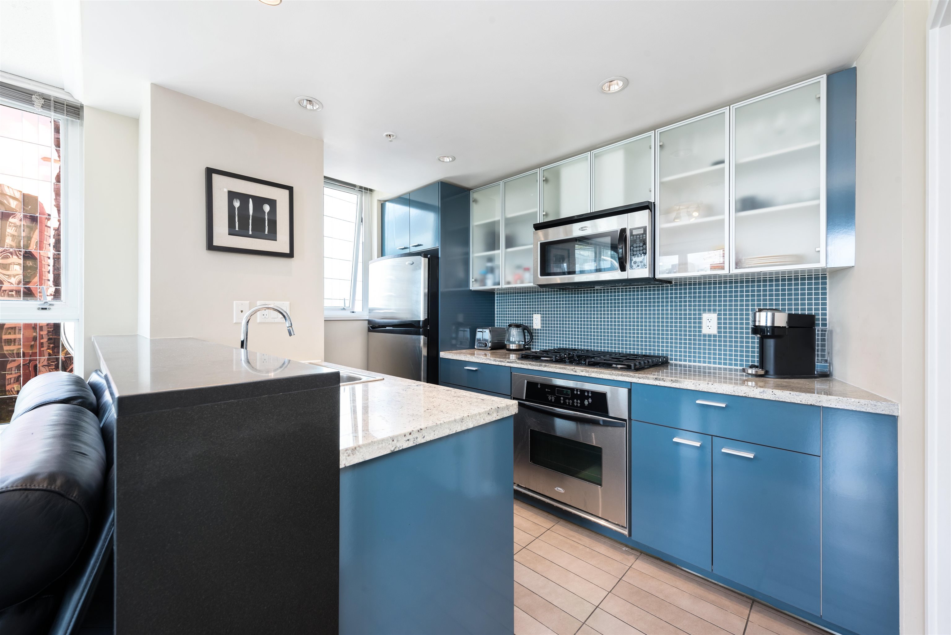 1606 33 SMITHE STREET Unit: 1606