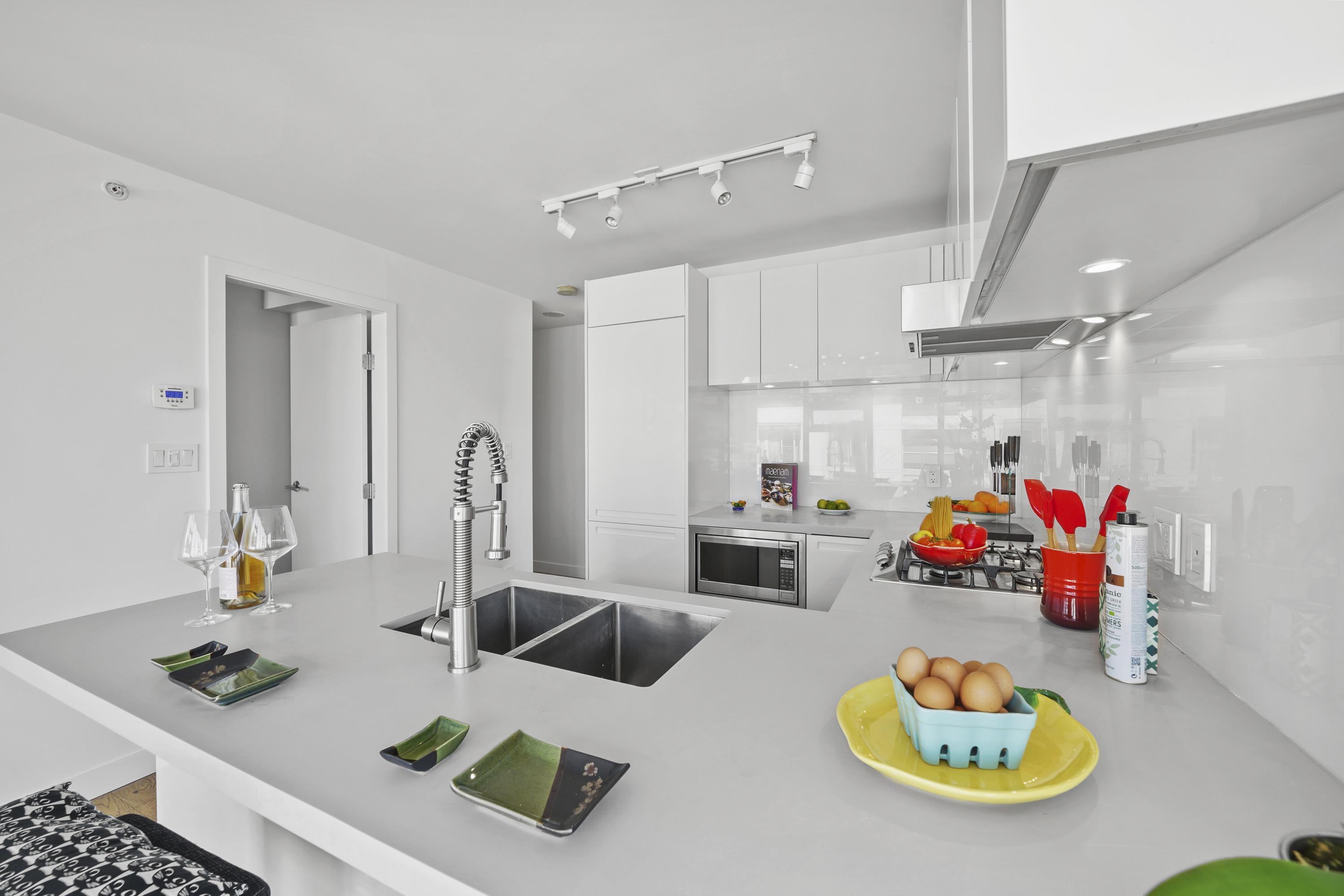 1205 188 KEEFER STREET Unit: 1205