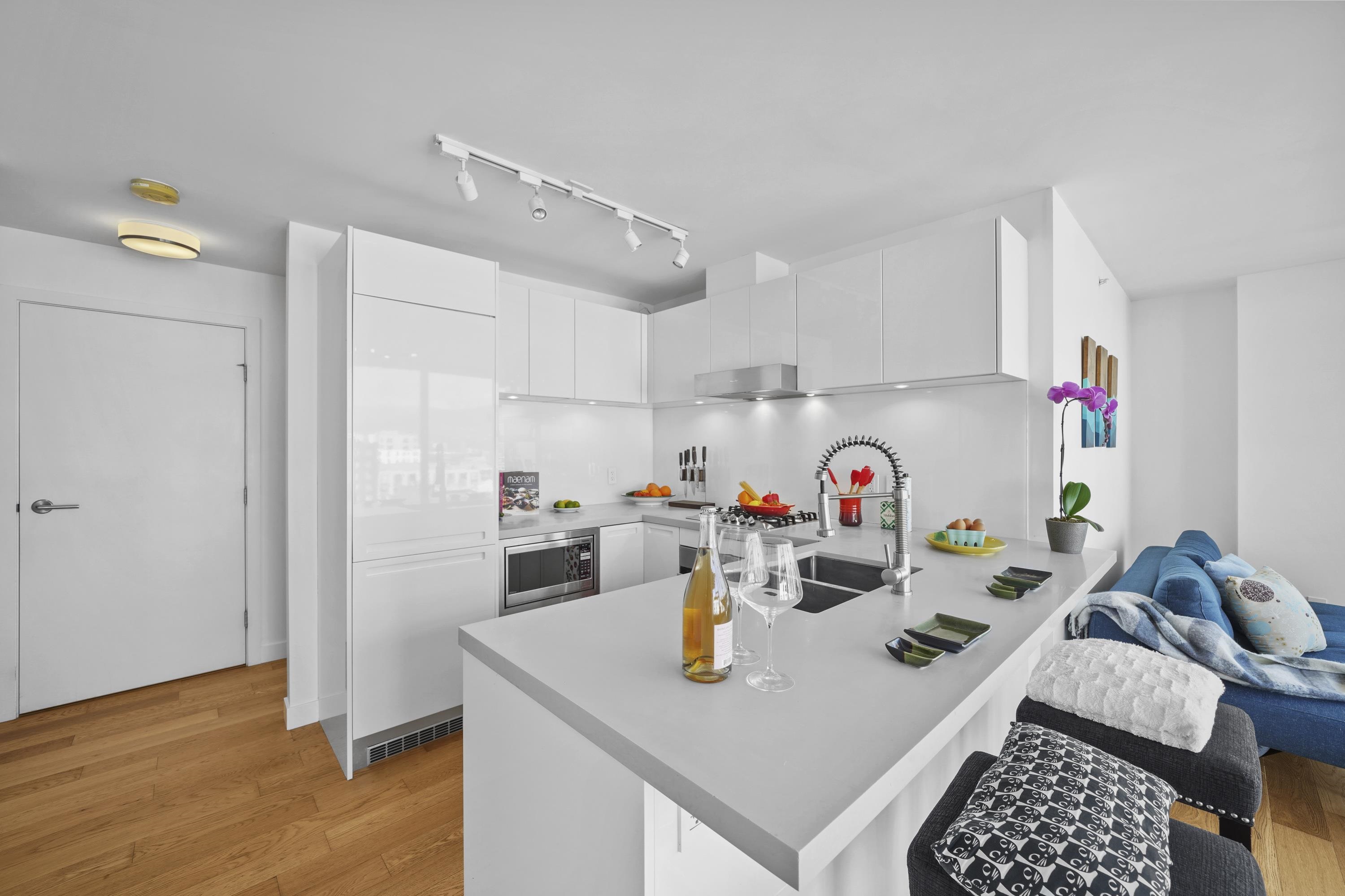 1205 188 KEEFER STREET Unit: 1205