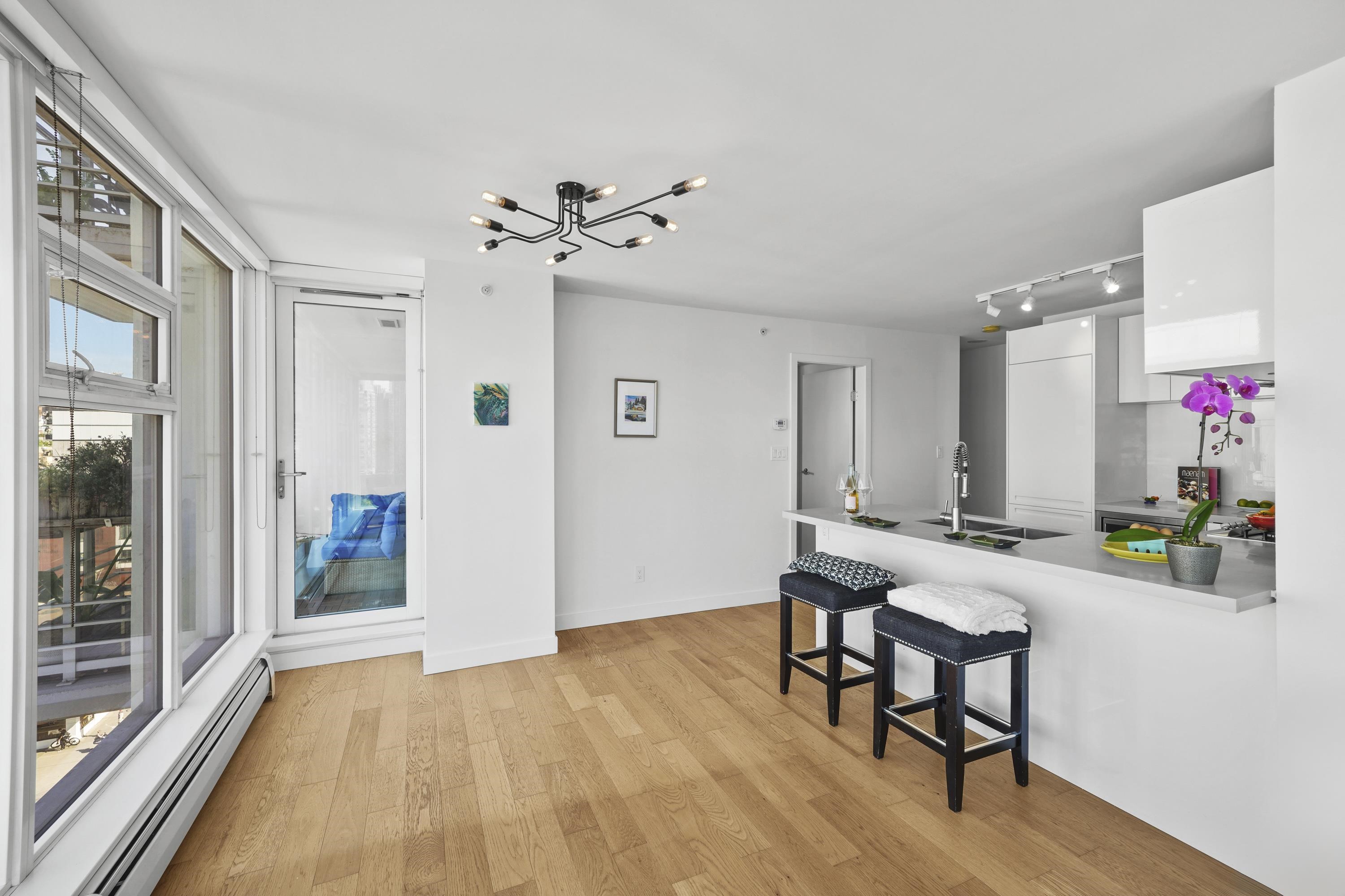 1205 188 KEEFER STREET Unit: 1205