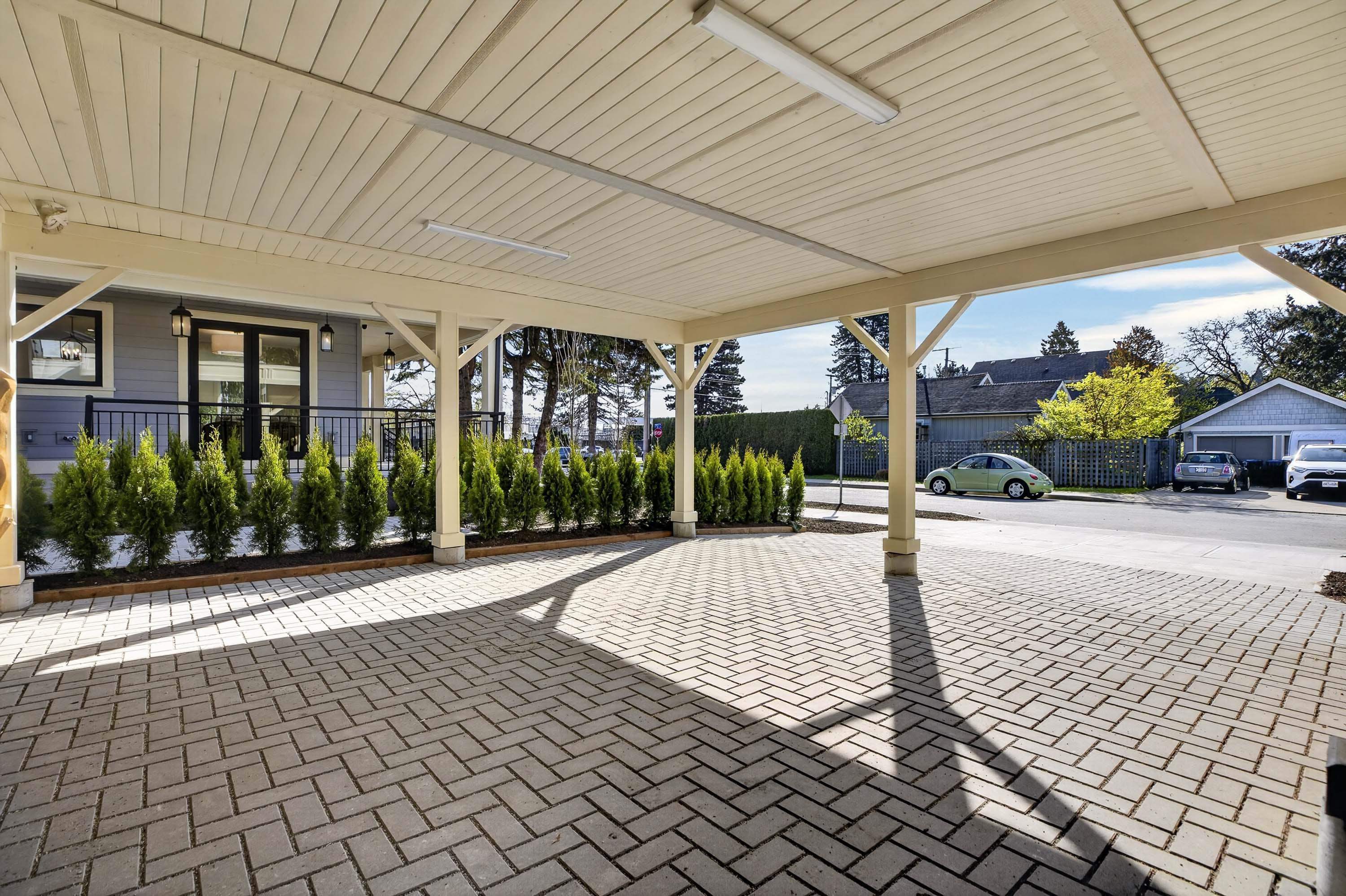2 902 FIRST STREET Unit: 2
