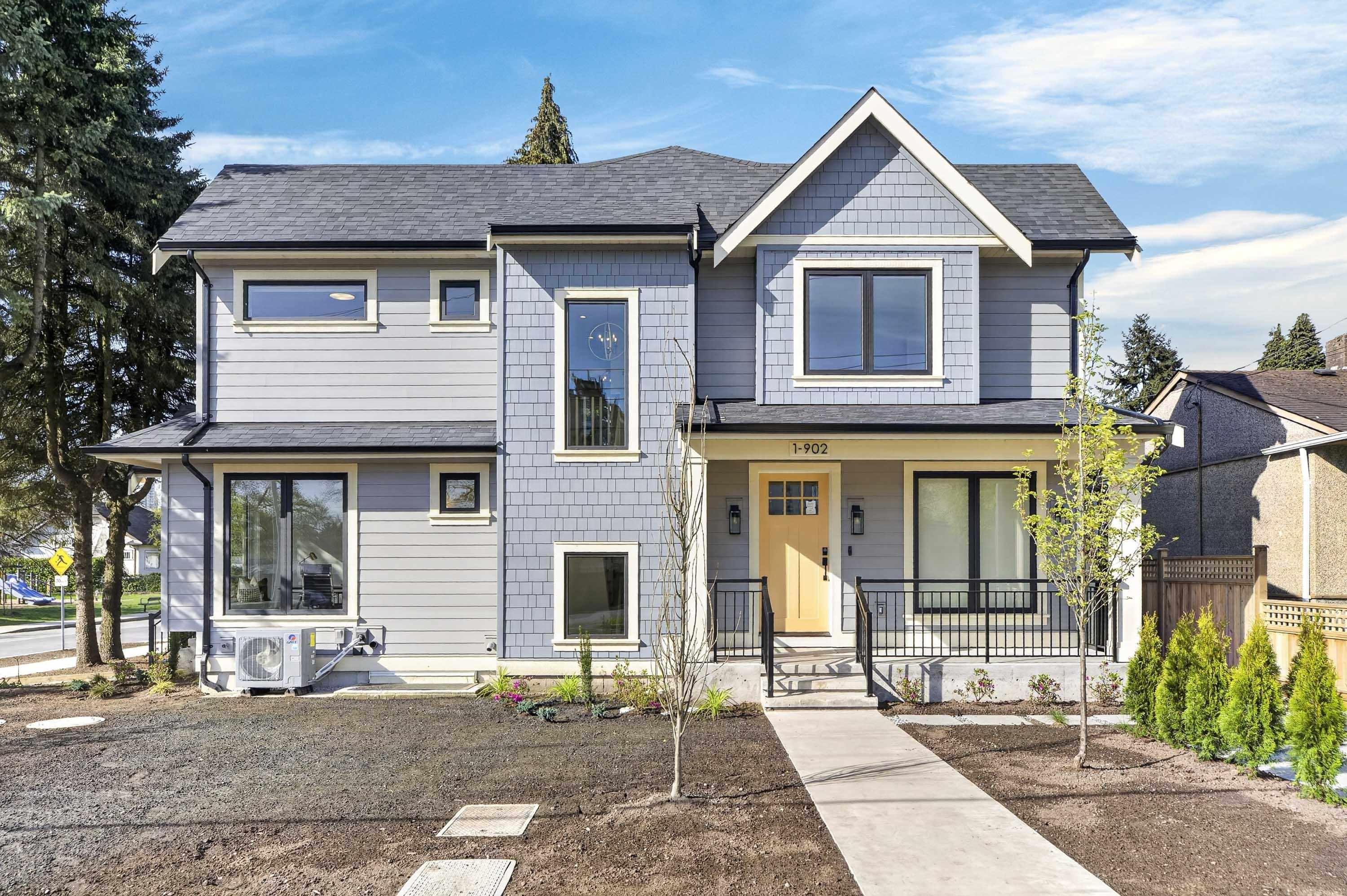 2 902 FIRST STREET Unit: 2