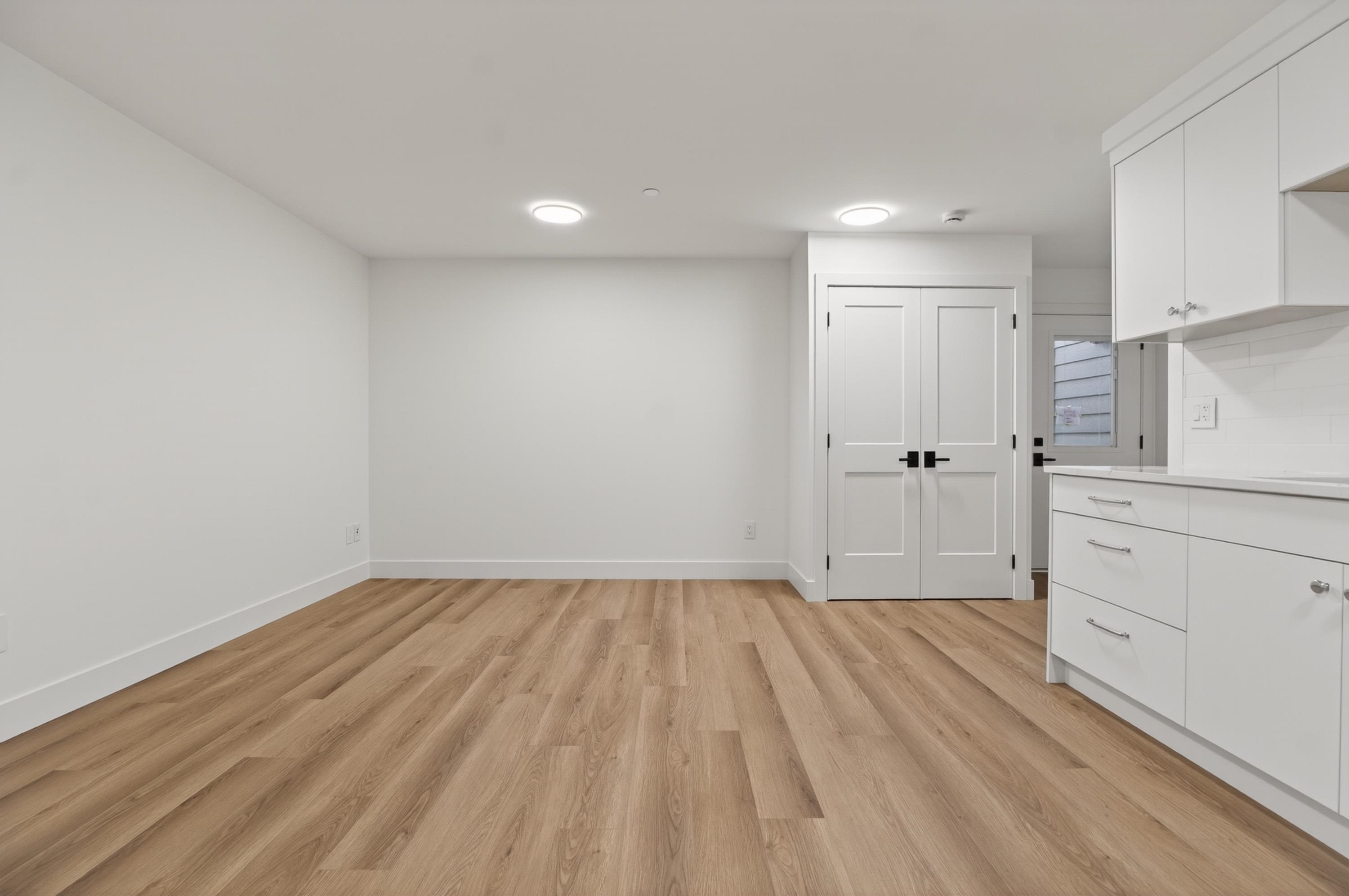 2 902 FIRST STREET Unit: 2