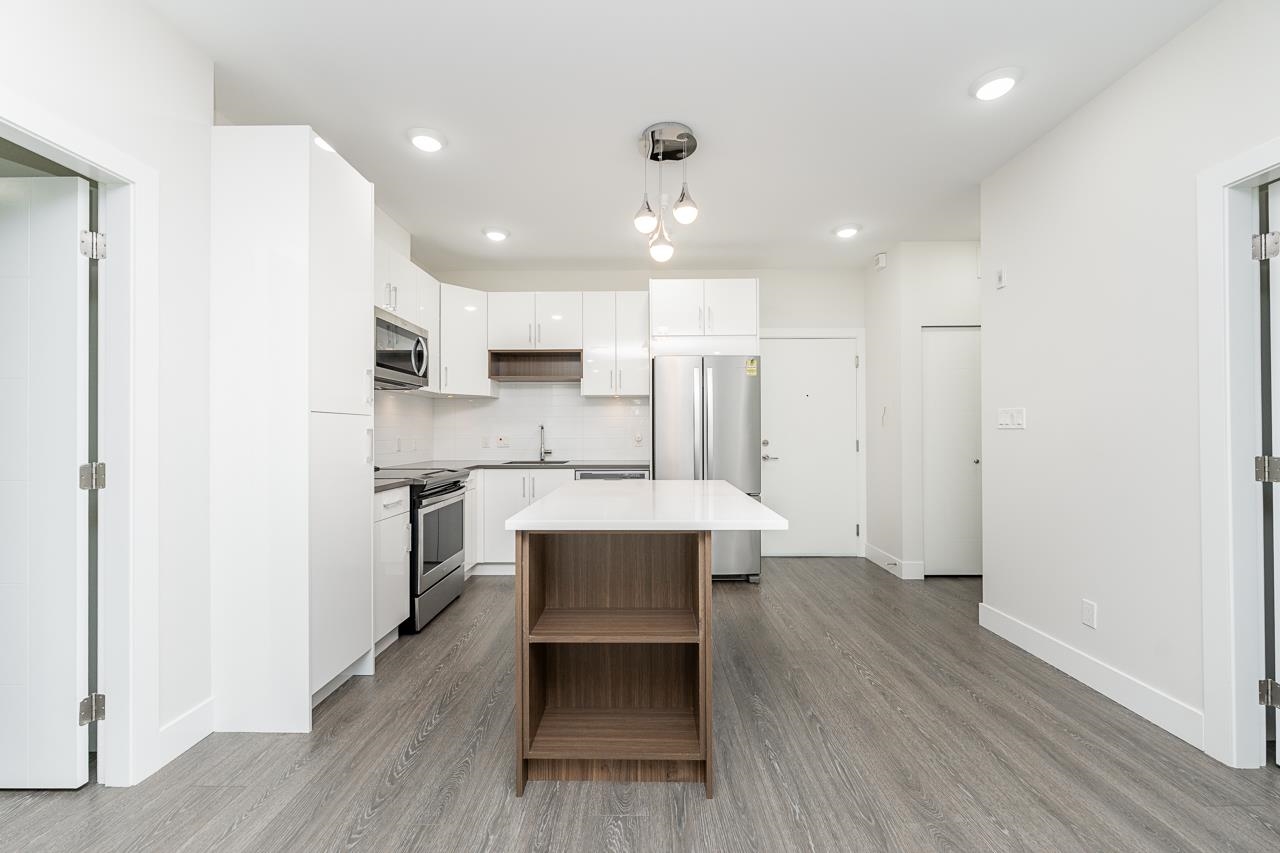 408 15351 101 AVENUE Unit: 408