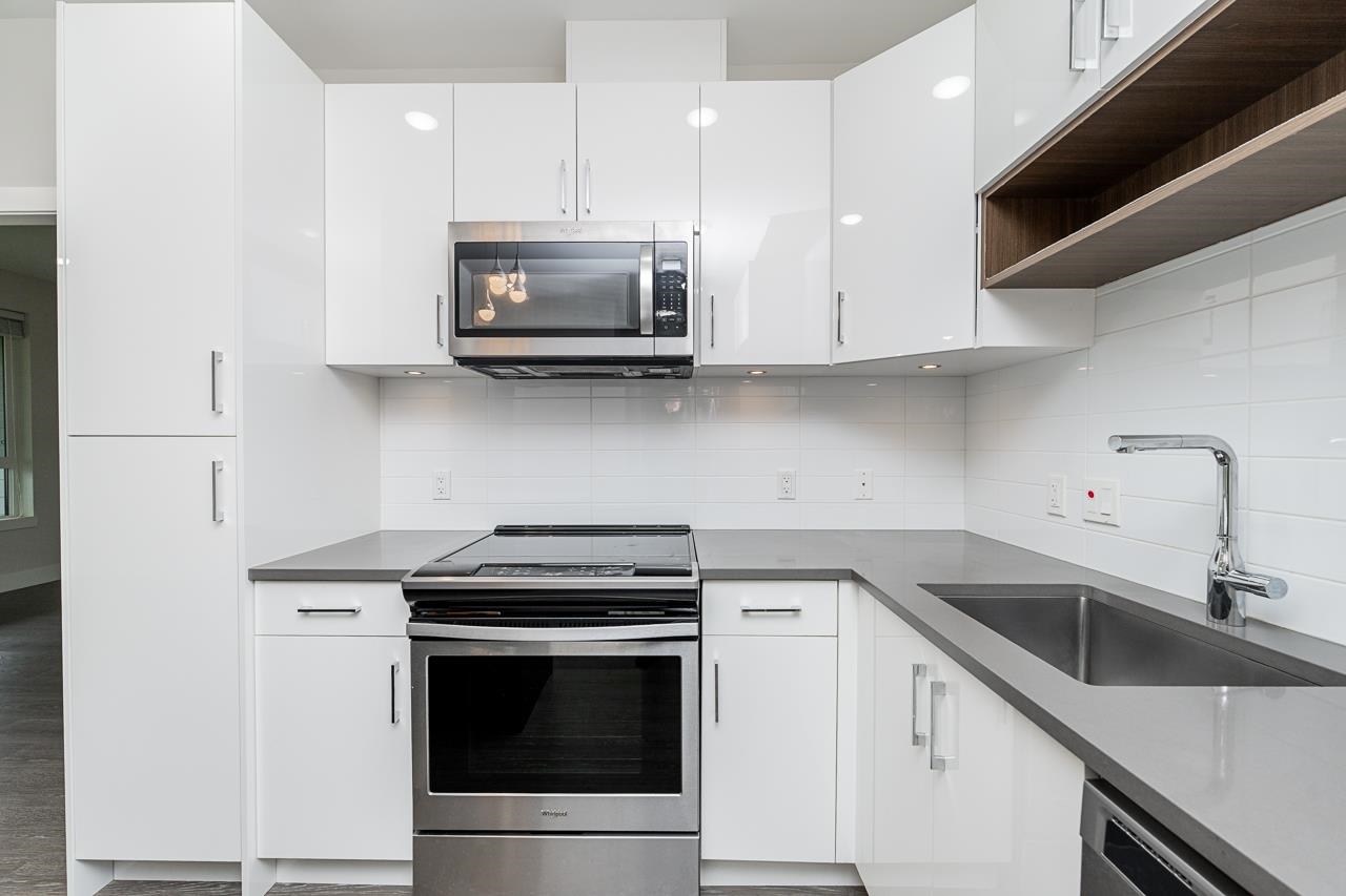 408 15351 101 AVENUE Unit: 408
