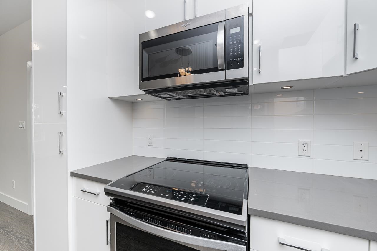 408 15351 101 AVENUE Unit: 408