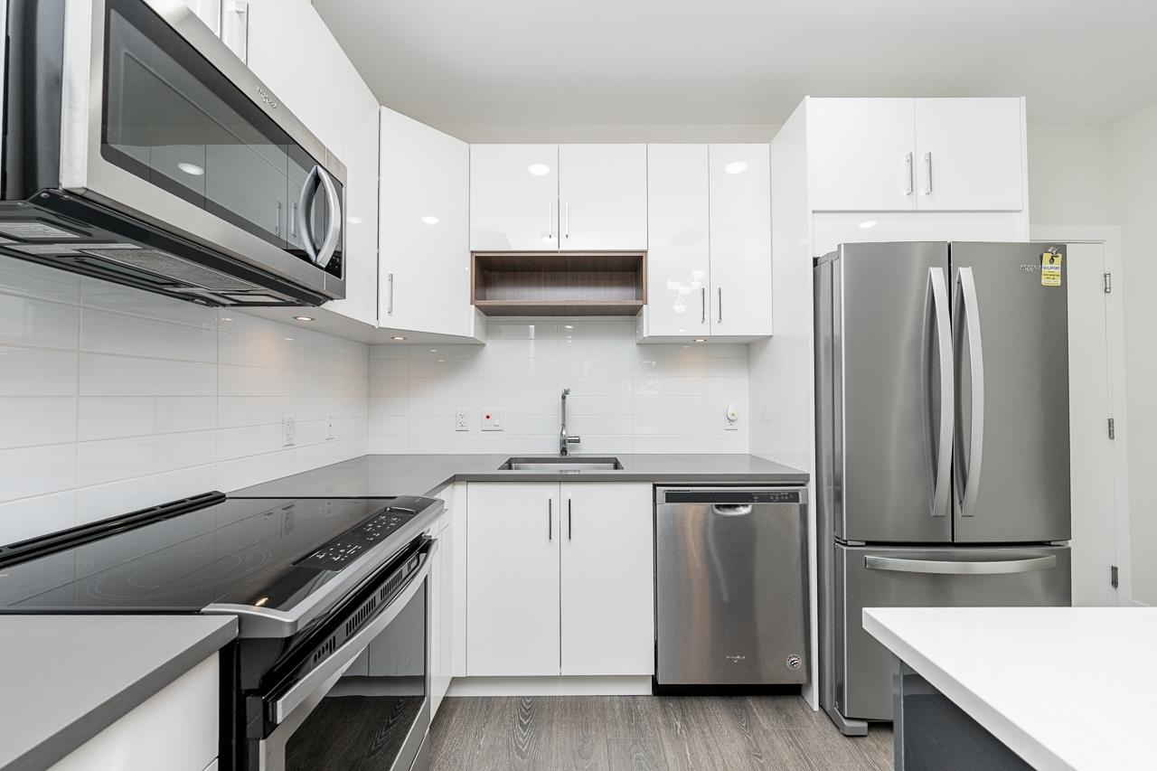 408 15351 101 AVENUE Unit: 408