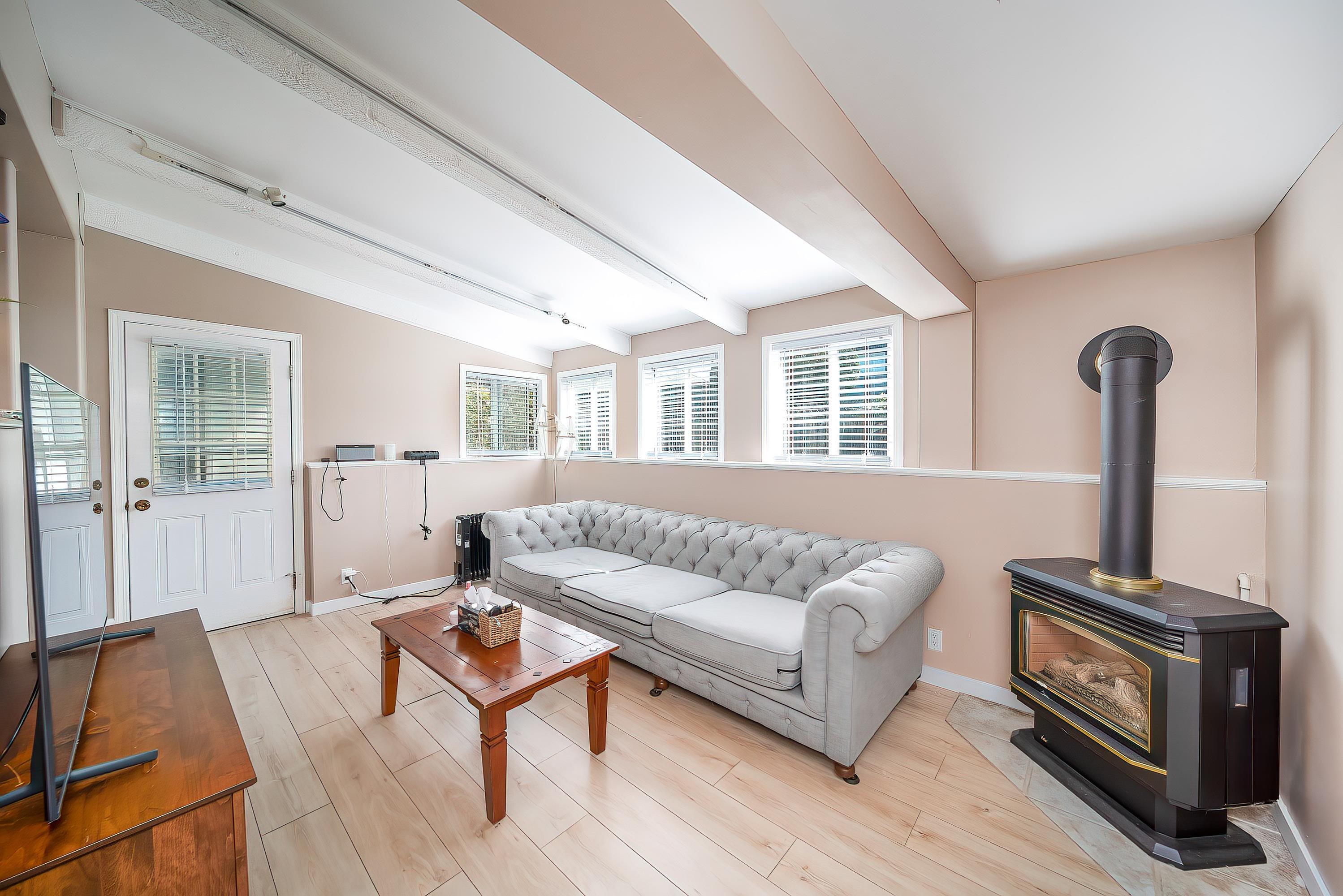 122 GRAHAM DRIVE