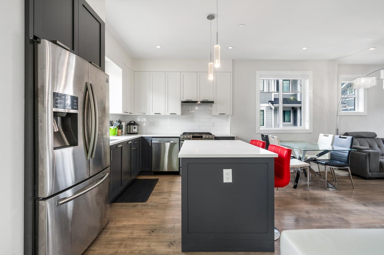 12 189 WOOD STREET Unit: 12