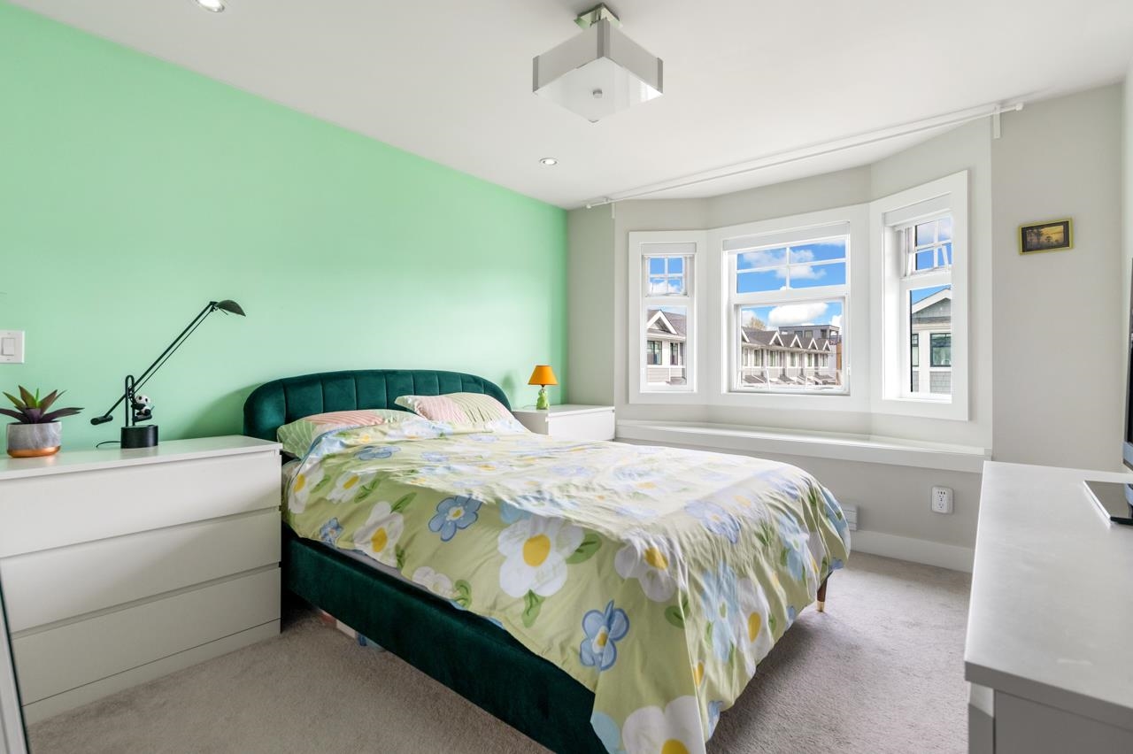 12 189 WOOD STREET Unit: 12