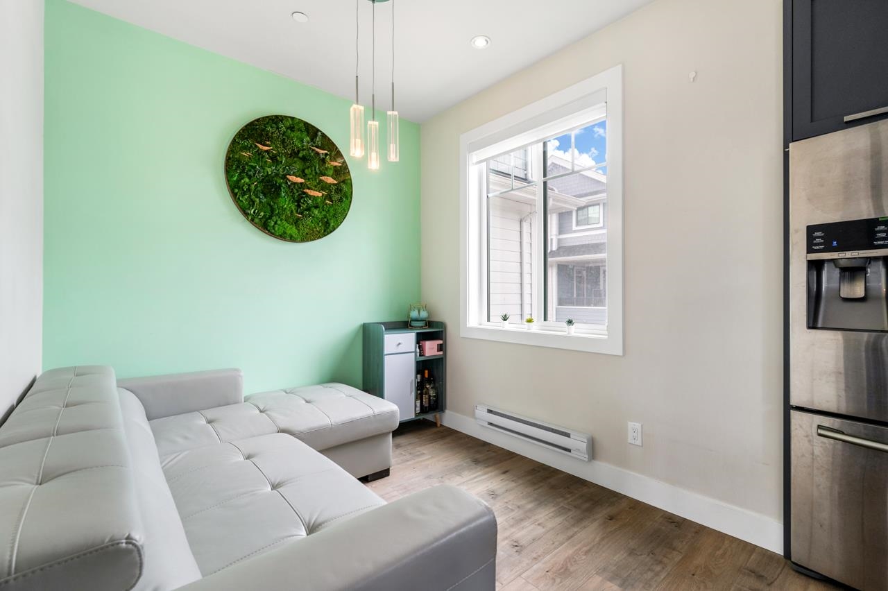 12 189 WOOD STREET Unit: 12
