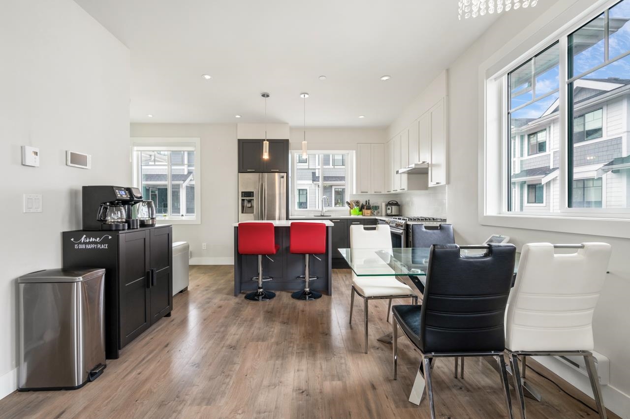 12 189 WOOD STREET Unit: 12