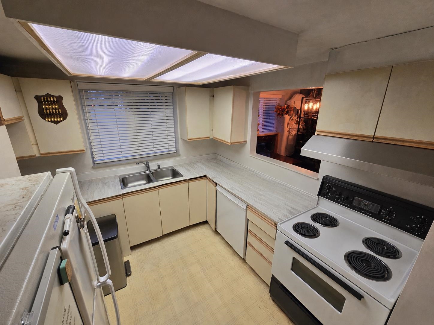 100 8655 JONES ROAD Unit: 100