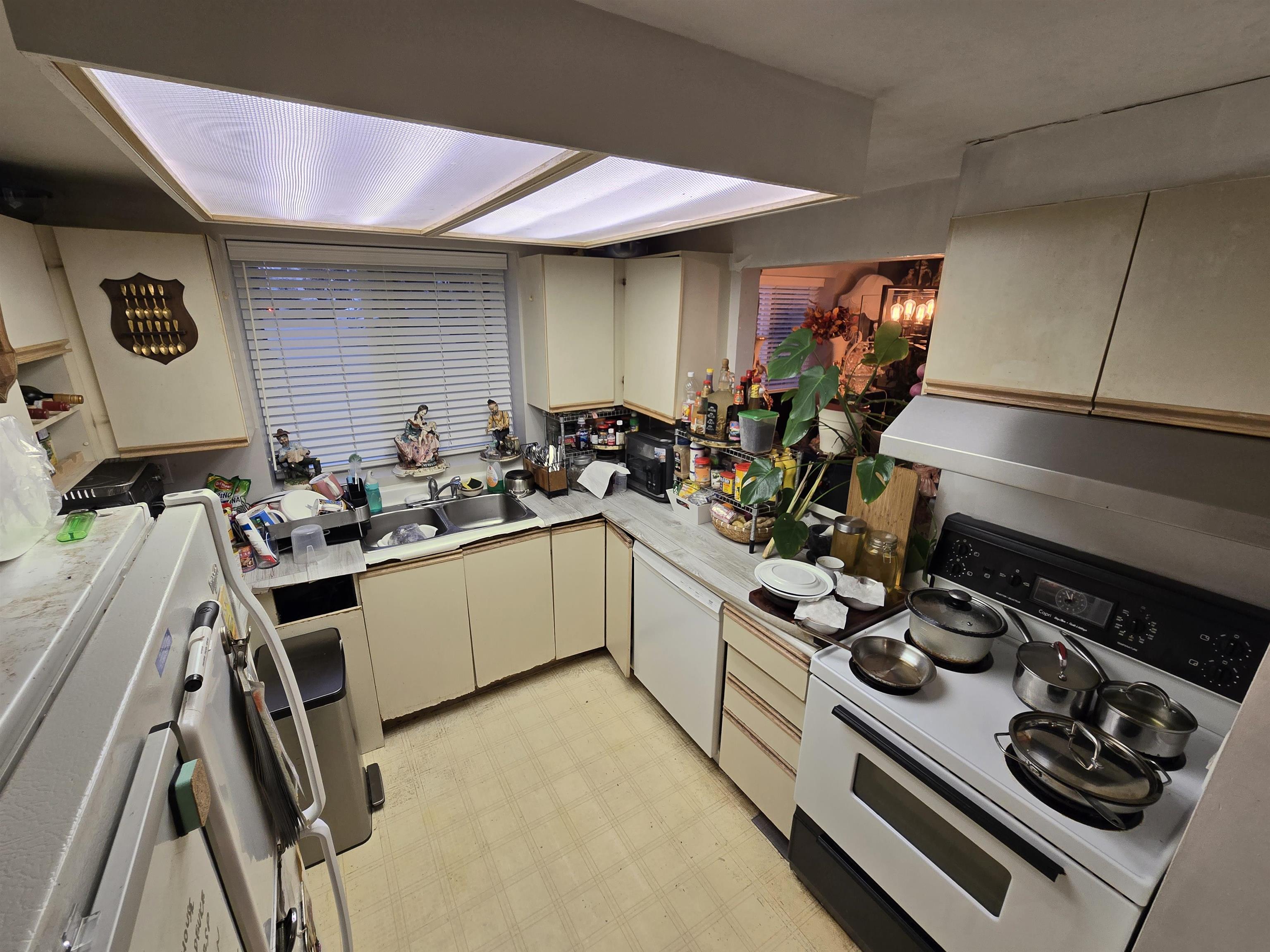 100 8655 JONES ROAD Unit: 100
