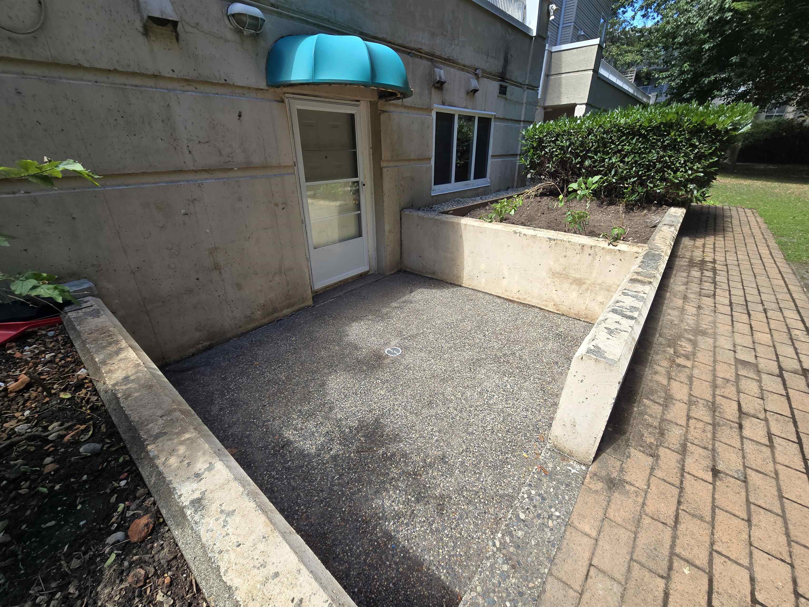 100 8655 JONES ROAD Unit: 100