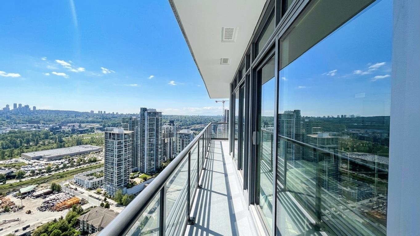 3211 4720 LOUGHEED HIGHWAY Unit: 3211