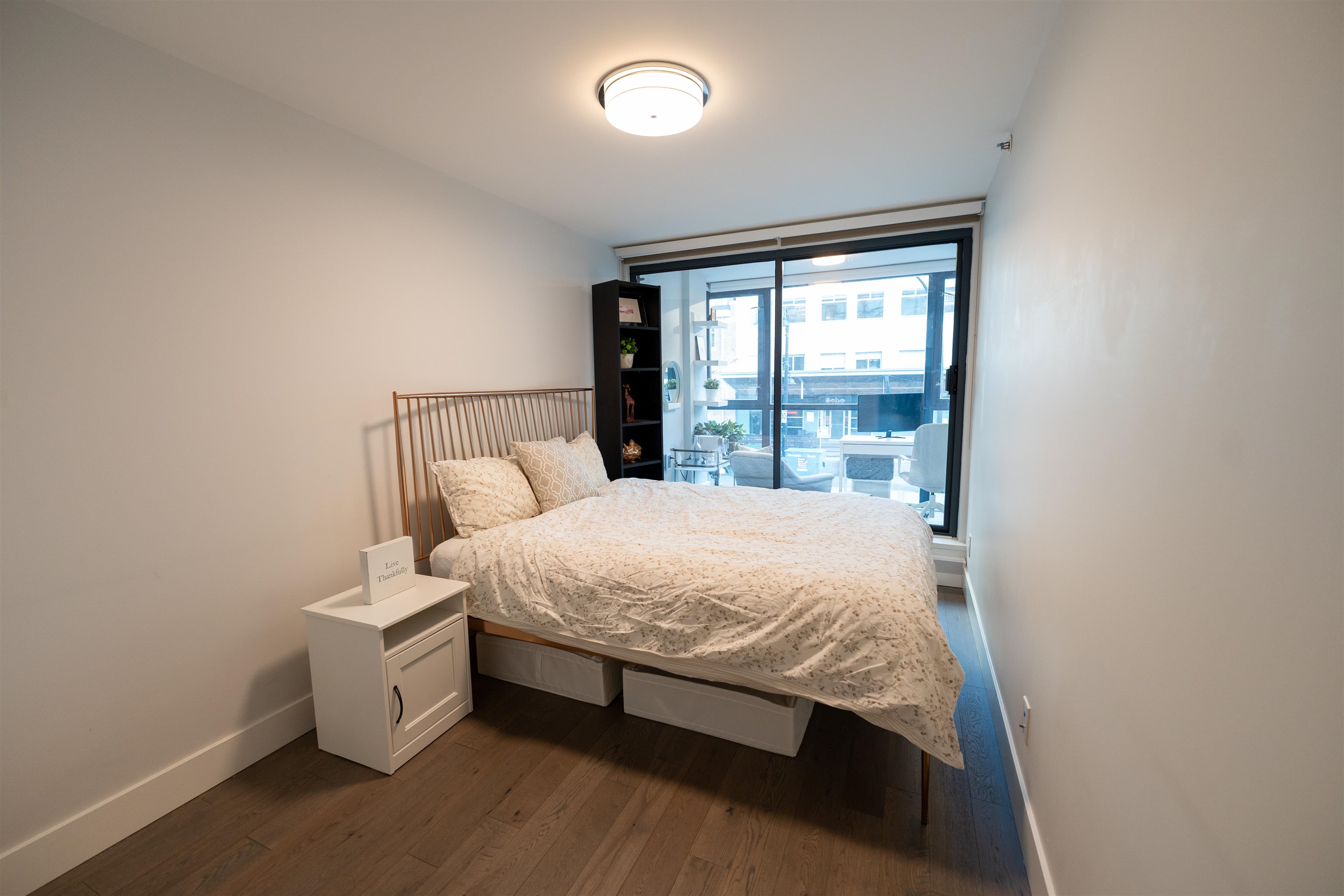 201 289 DRAKE STREET Unit: 201