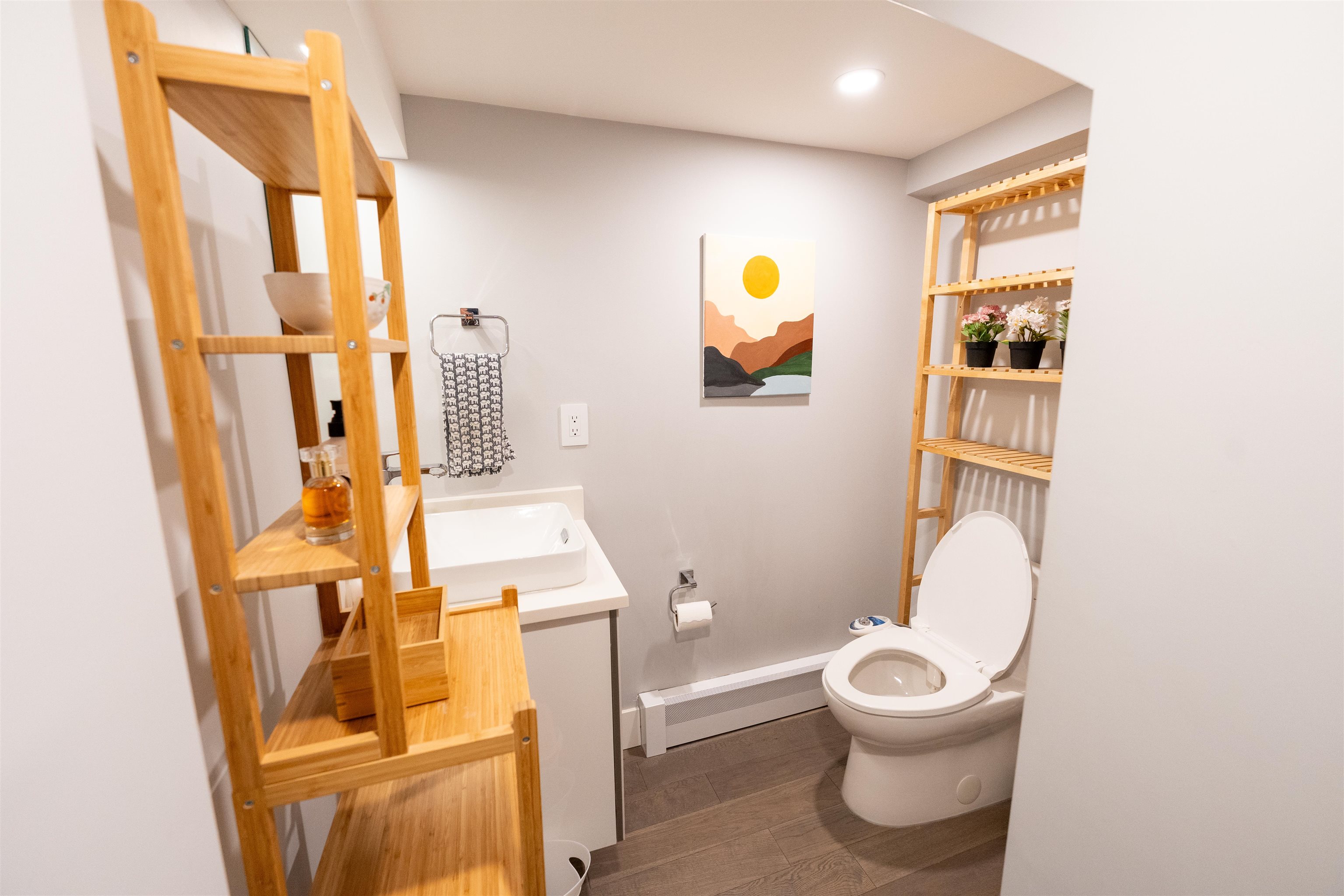 201 289 DRAKE STREET Unit: 201