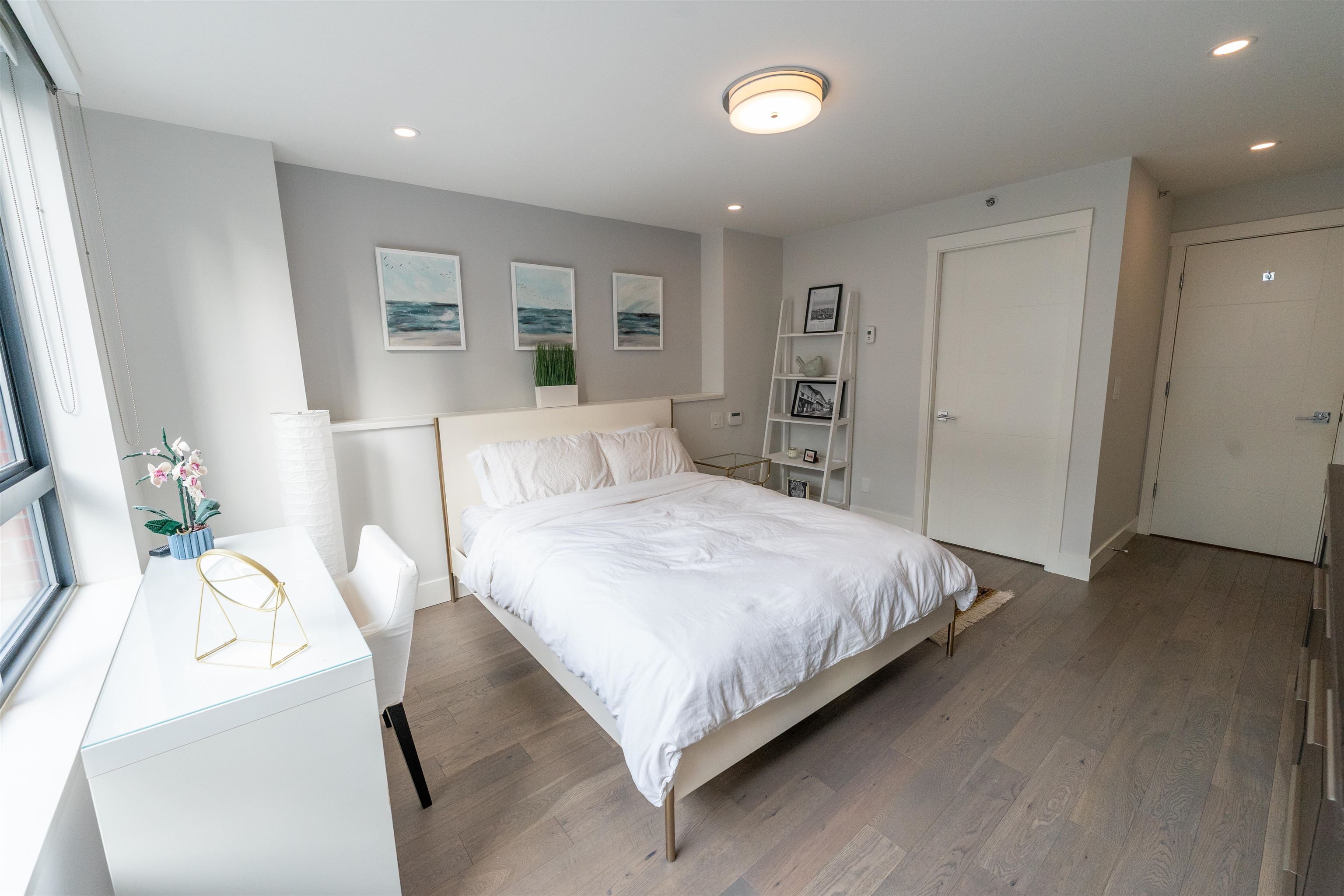 201 289 DRAKE STREET Unit: 201