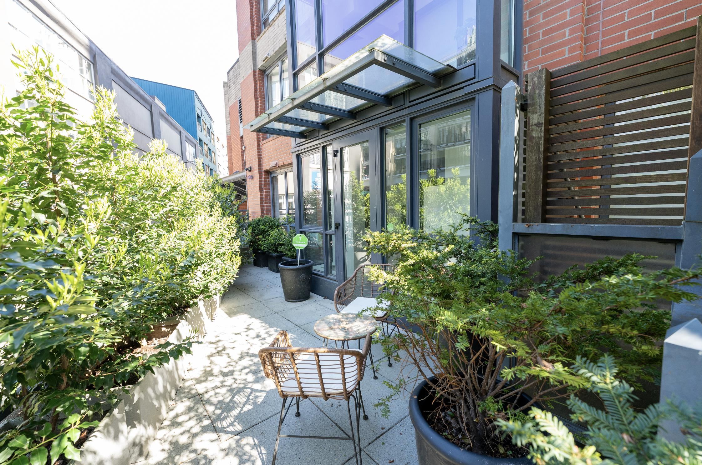 201 289 DRAKE STREET Unit: 201