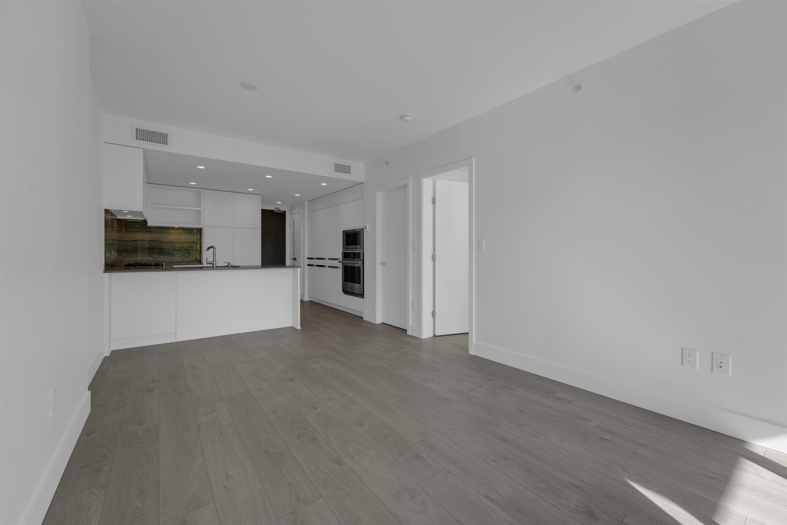 403 450 WESTVIEW STREET Unit: 403