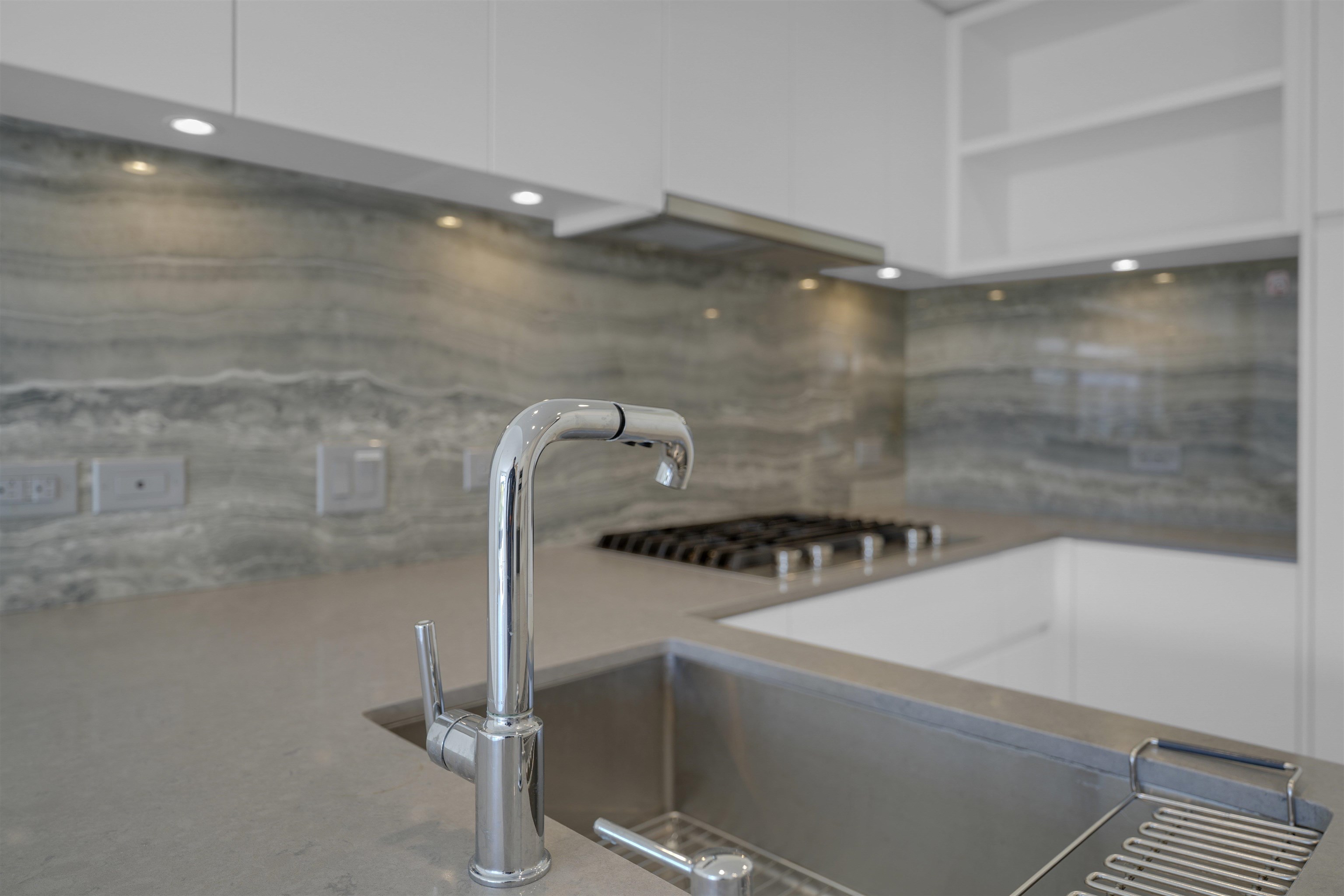 403 450 WESTVIEW STREET Unit: 403