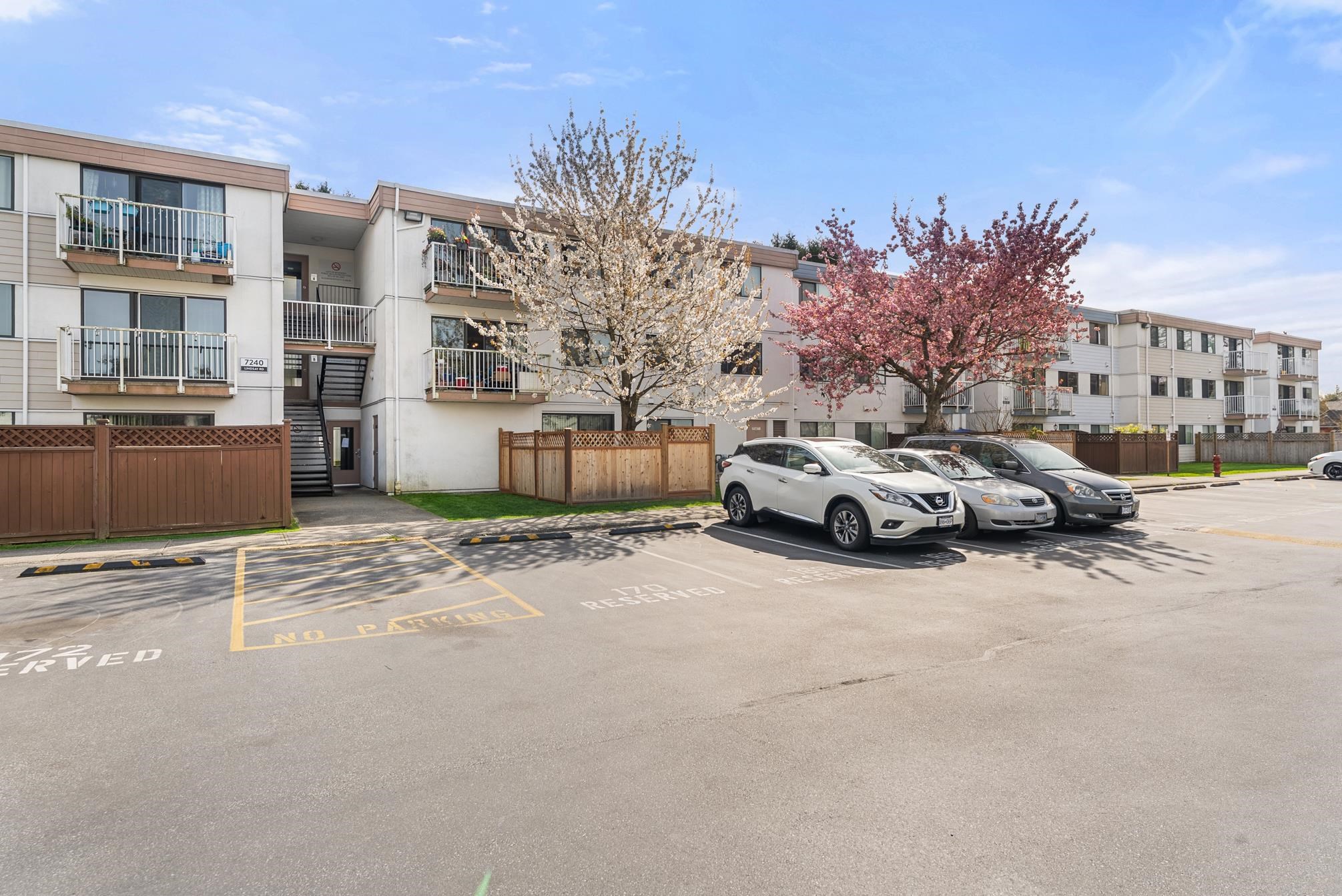 306 7240 LINDSAY ROAD Unit: 306