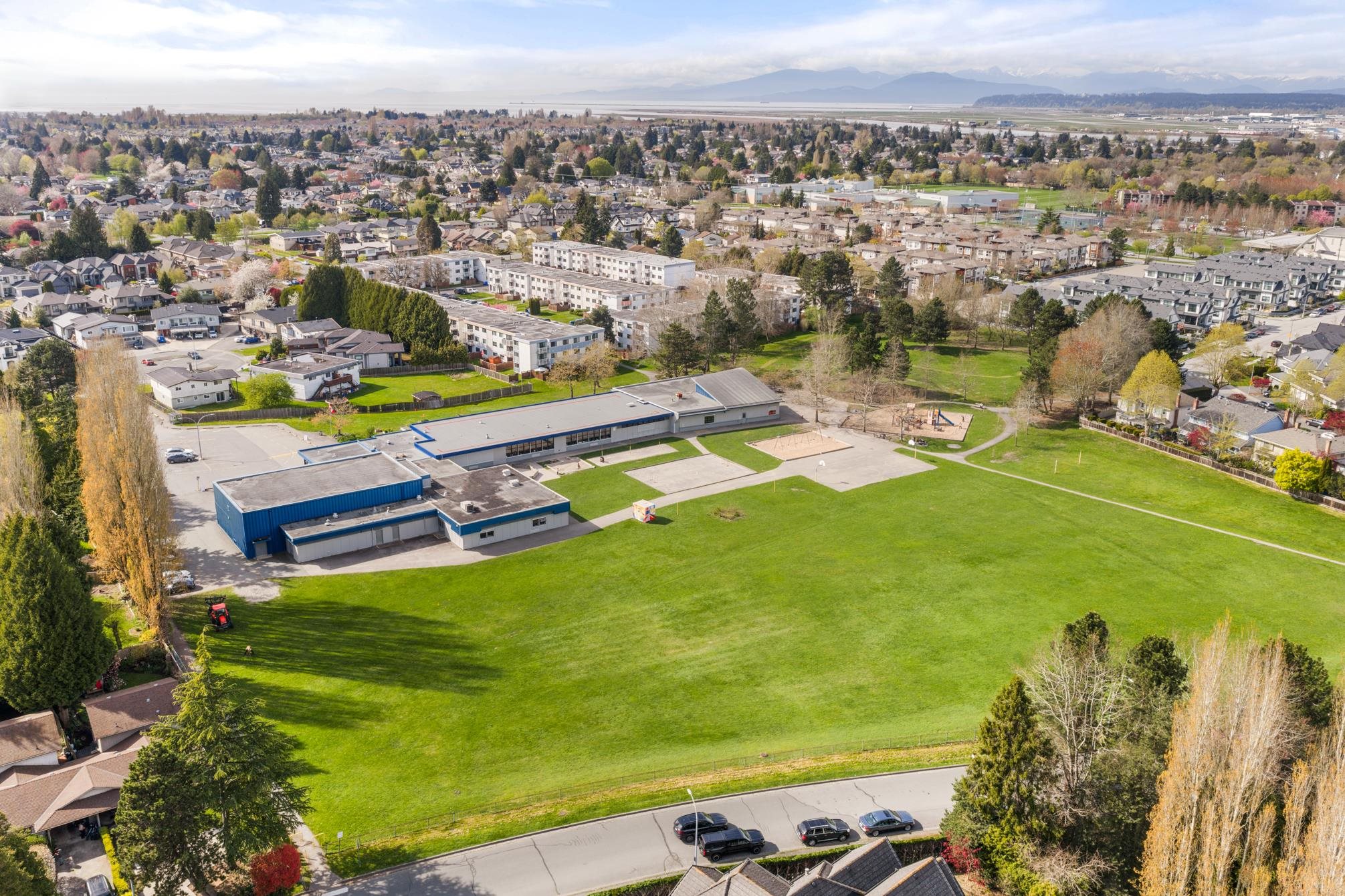 306 7240 LINDSAY ROAD Unit: 306