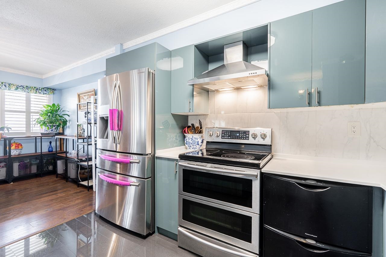 301 19128 FORD ROAD Unit: 301