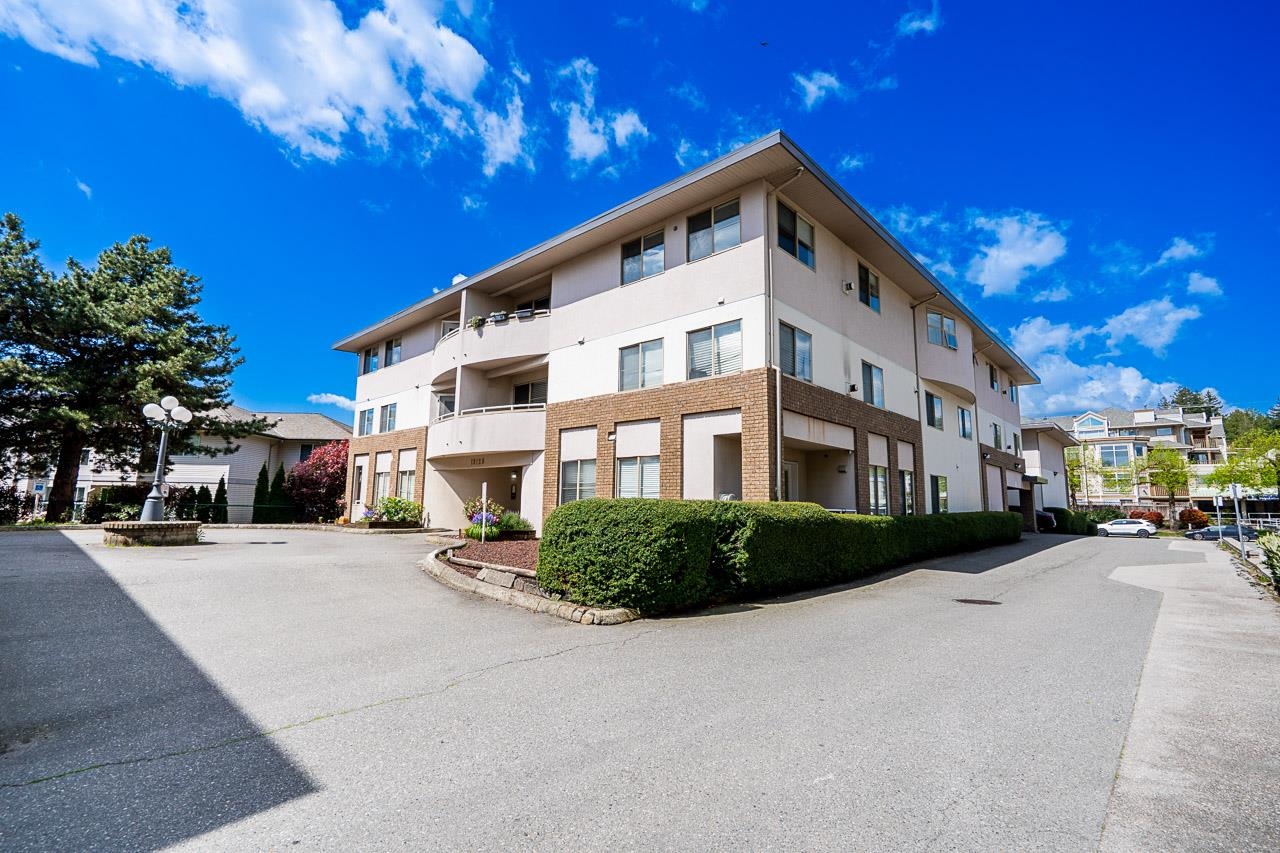 301 19128 FORD ROAD Unit: 301