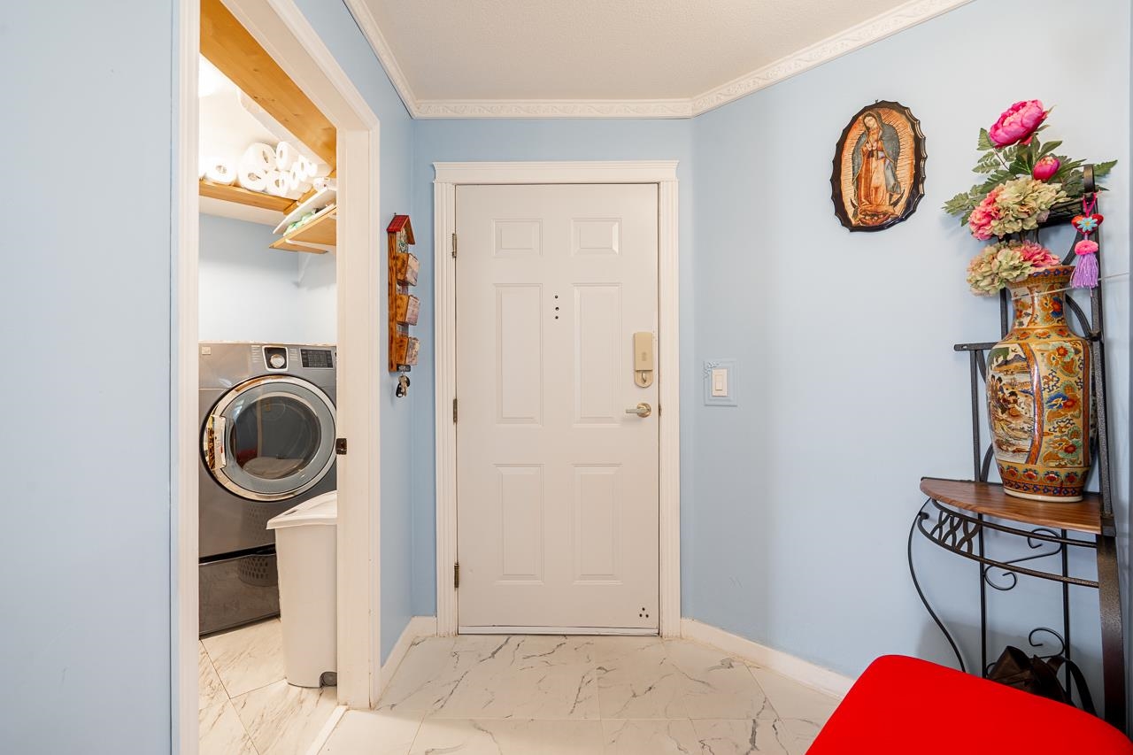 301 19128 FORD ROAD Unit: 301