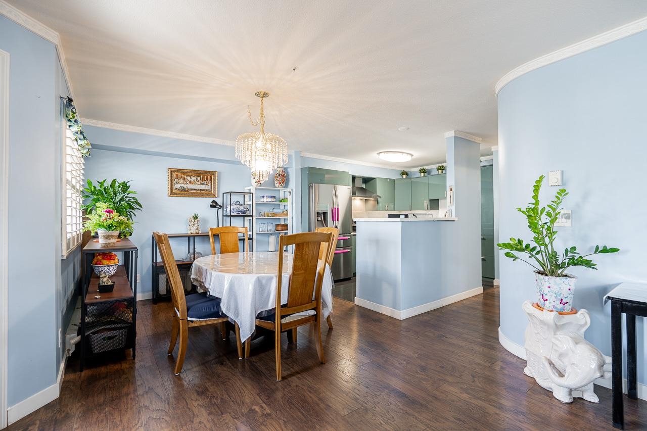 301 19128 FORD ROAD Unit: 301
